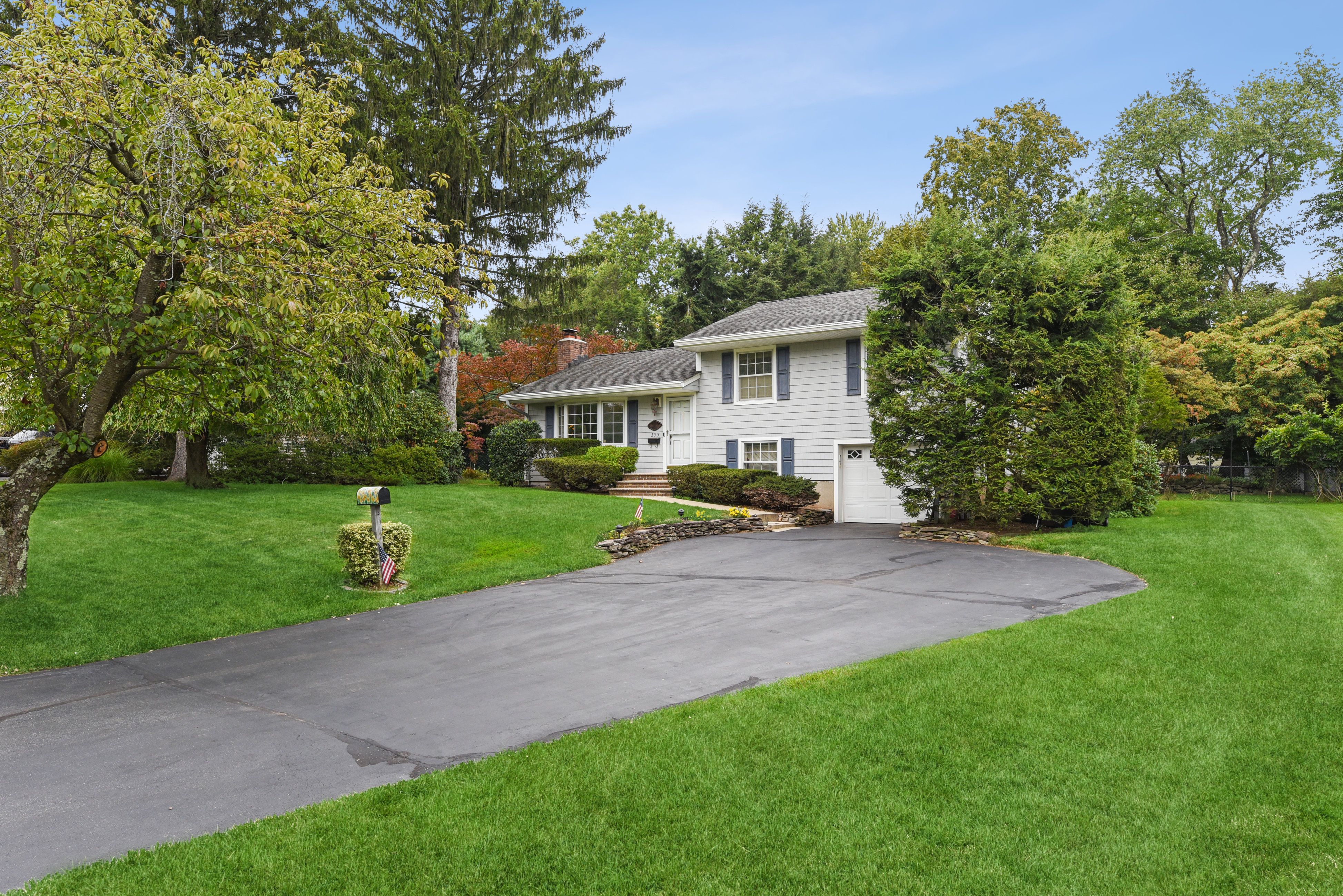 255 Orchard Drive 