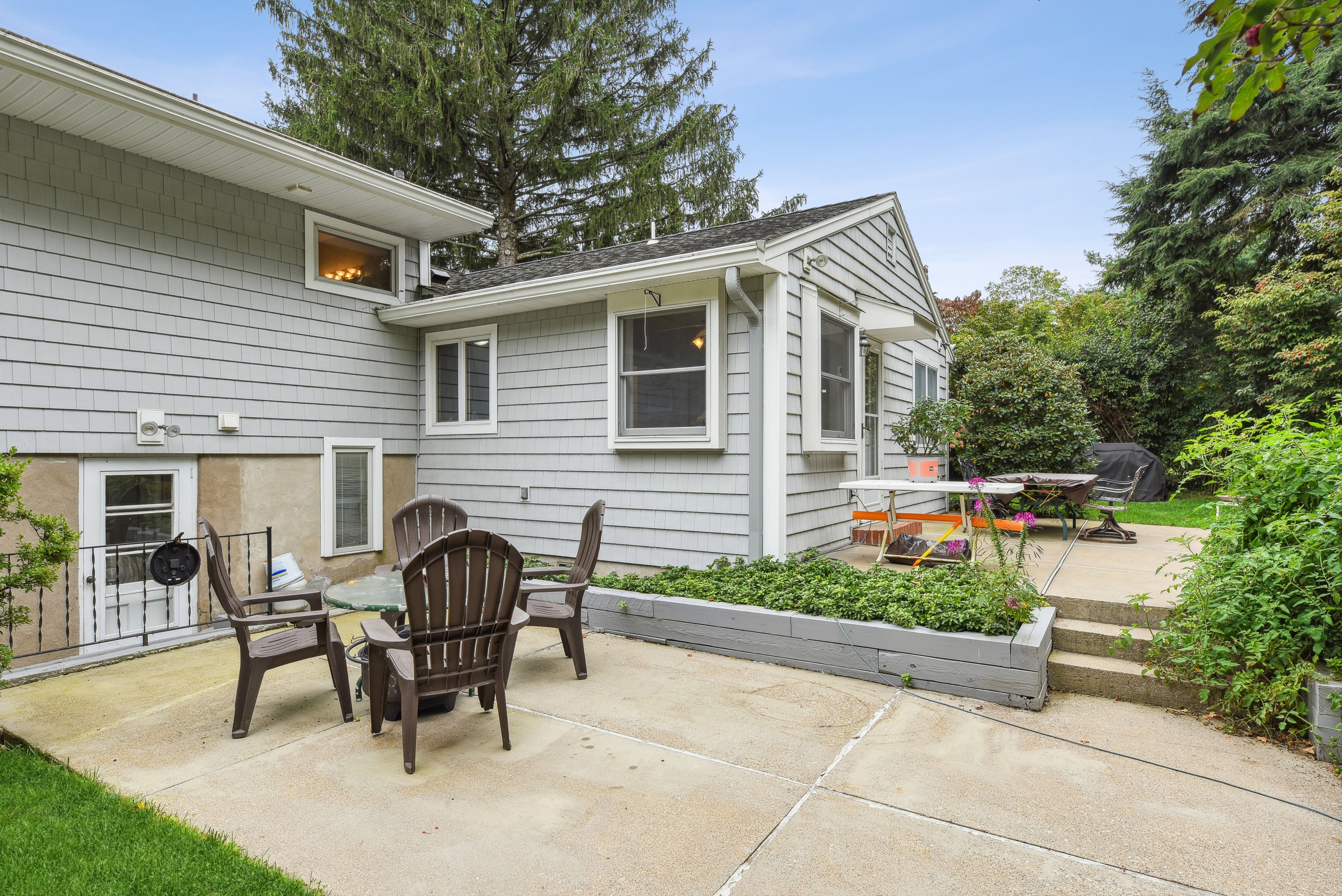 255 Orchard Drive 