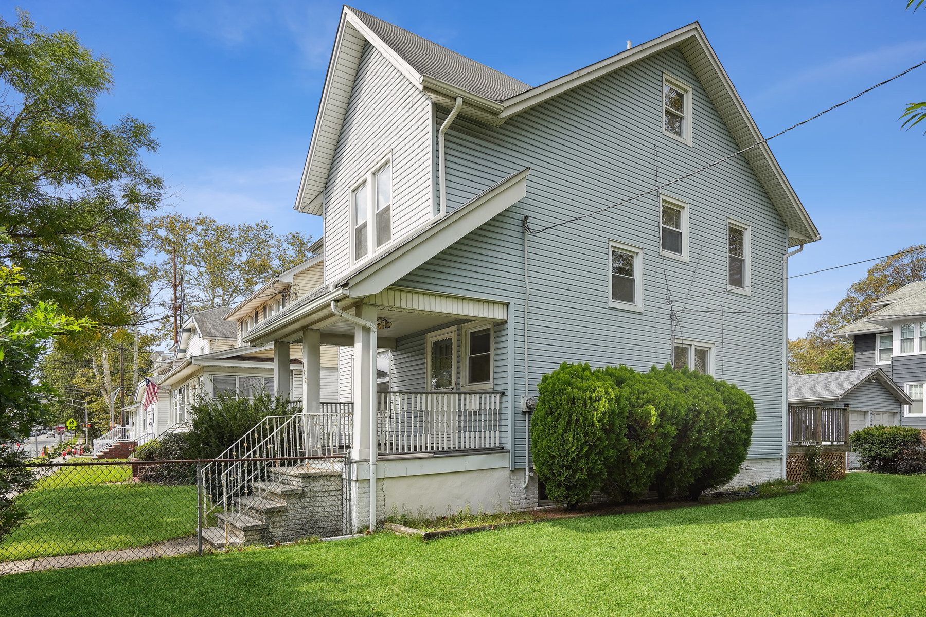 122 Glenwood Ave 