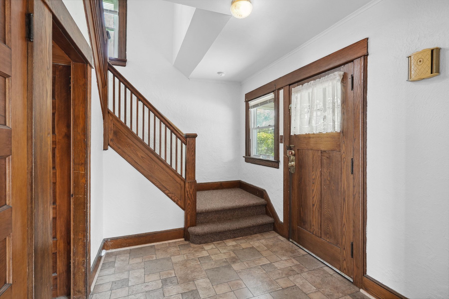 122 Glenwood Ave 