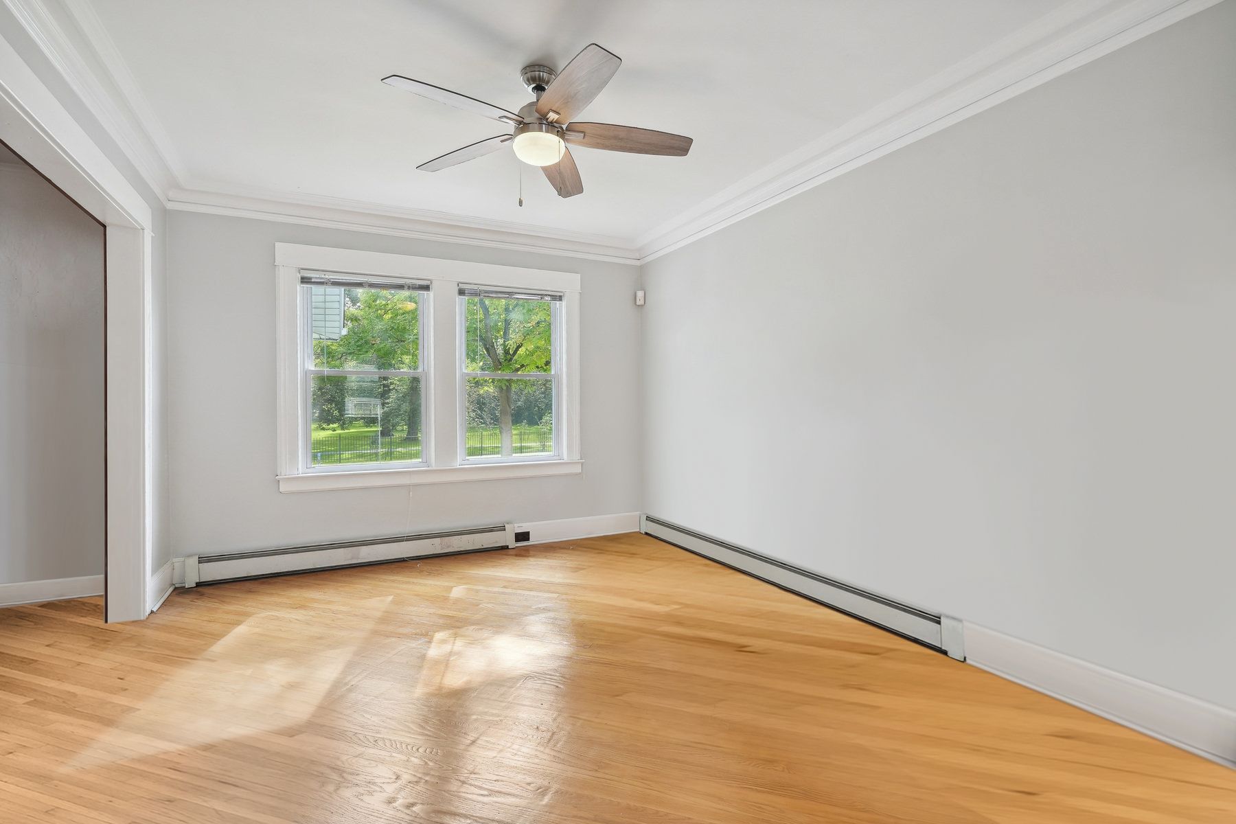 122 Glenwood Ave 