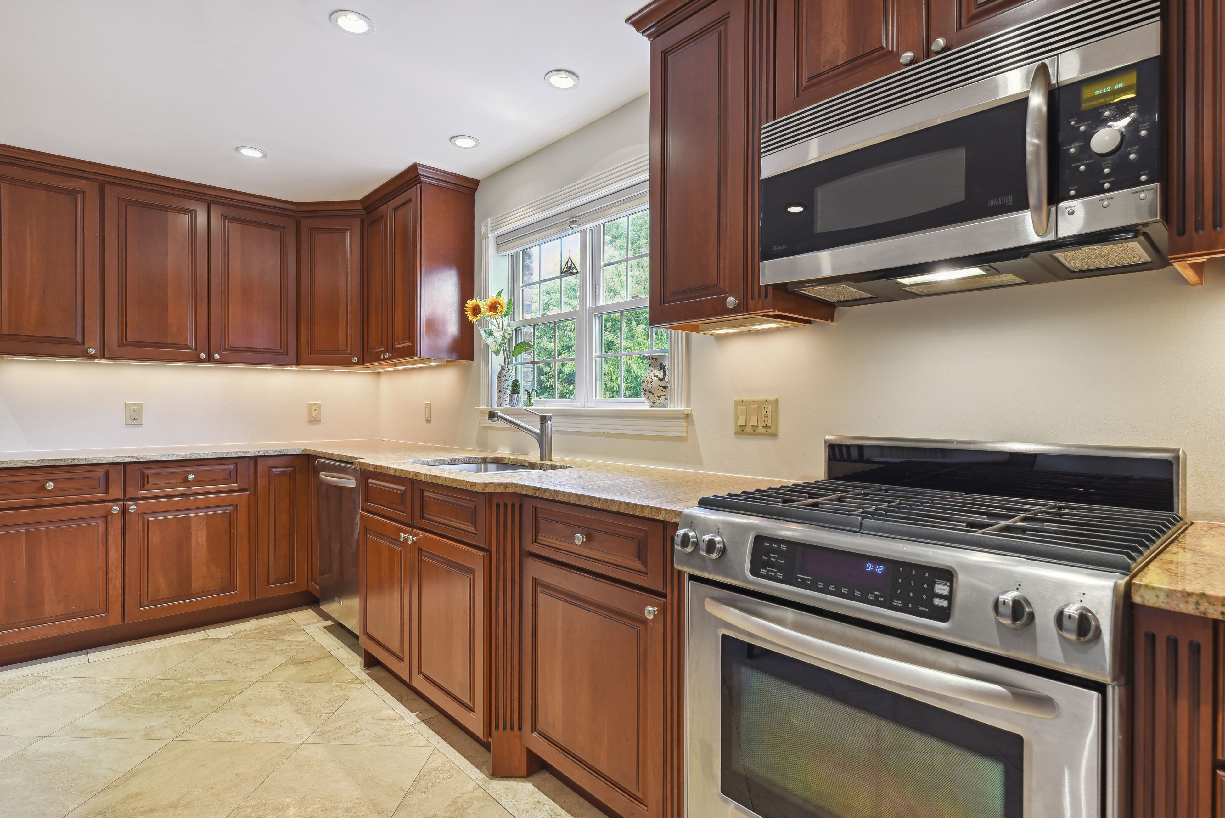 67-75 New England Avenue, Unit 71A 
