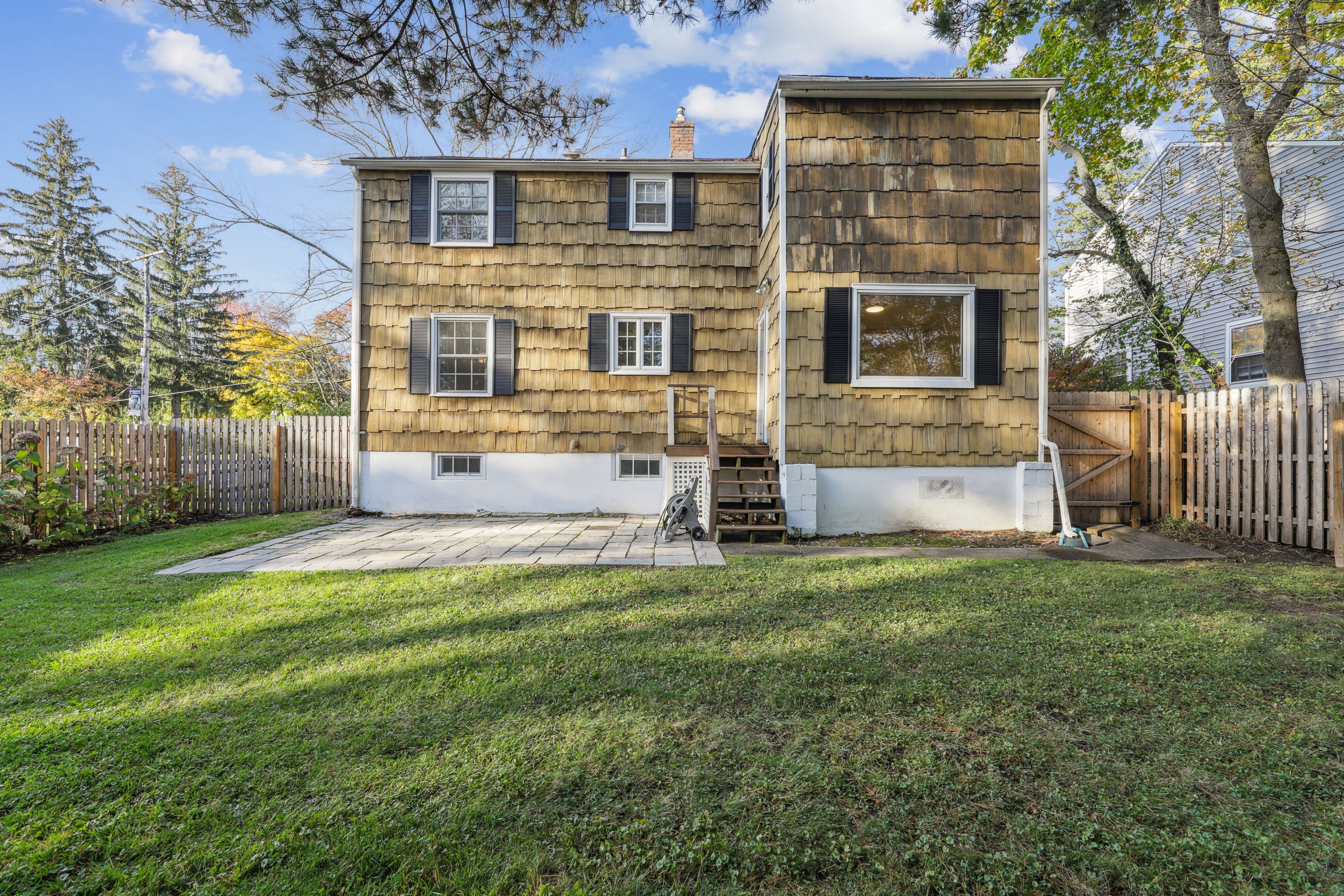 3 Ridgeview Avenue 