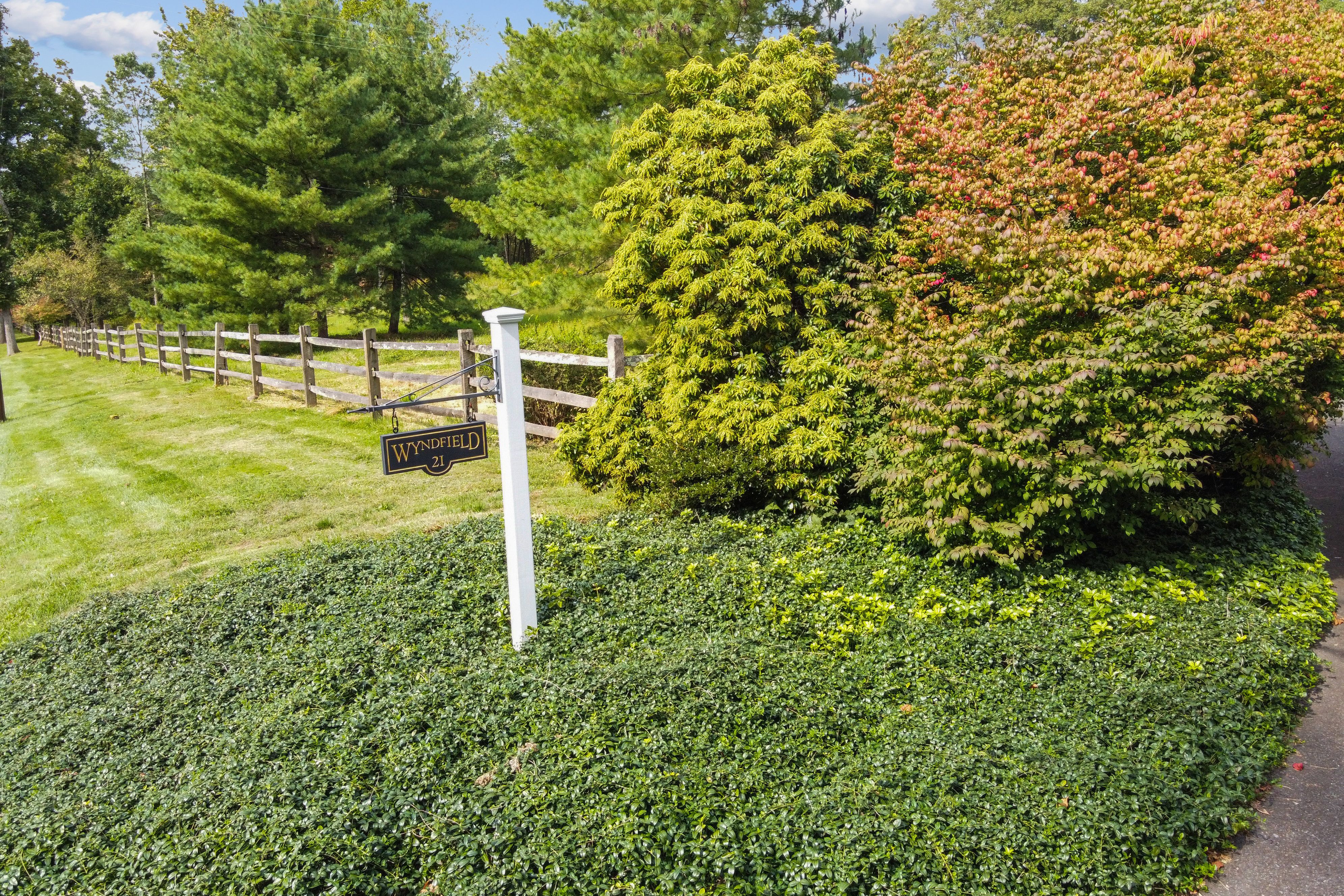 21 Featherbed Lane 