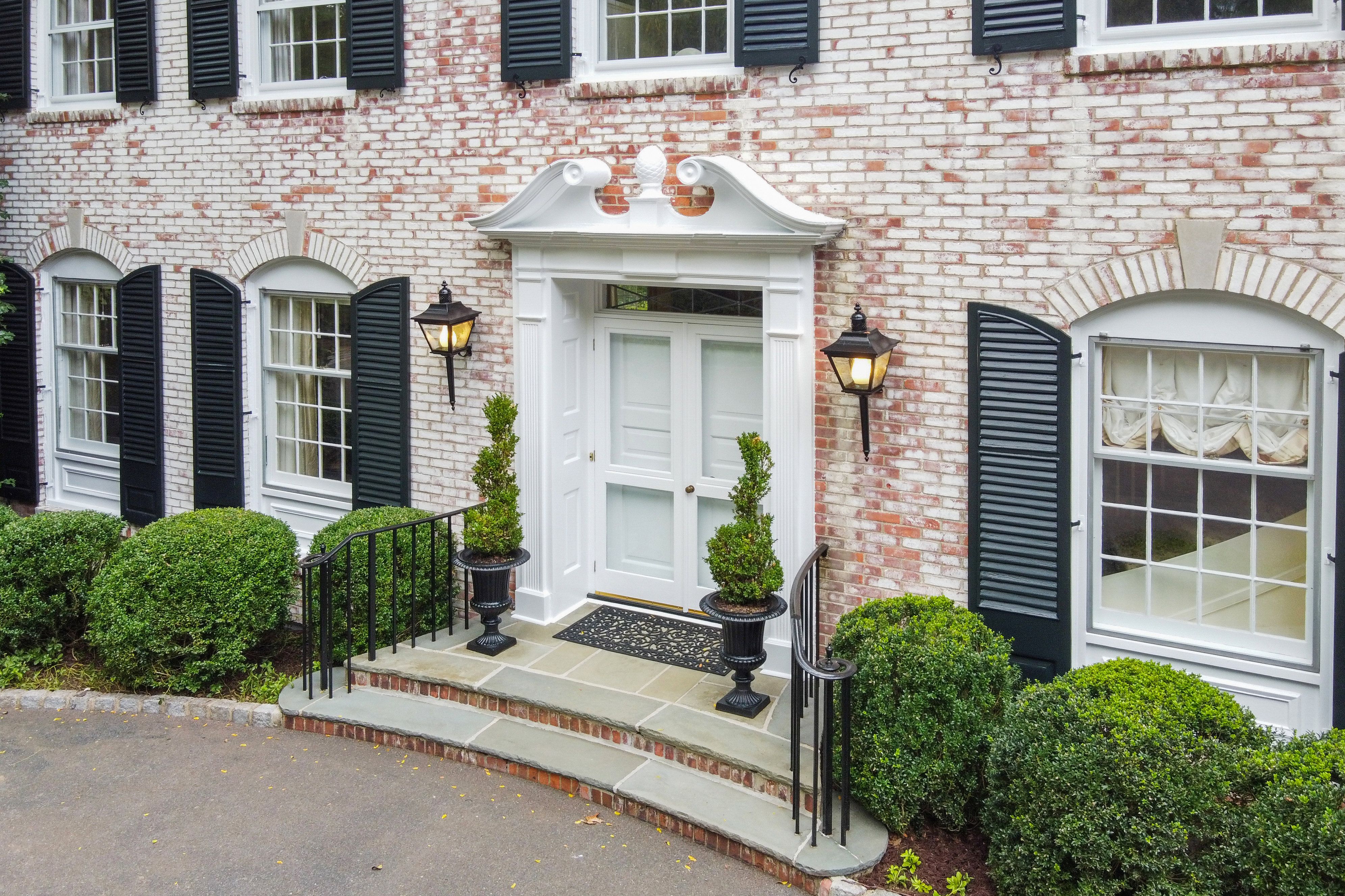 21 Featherbed Lane 