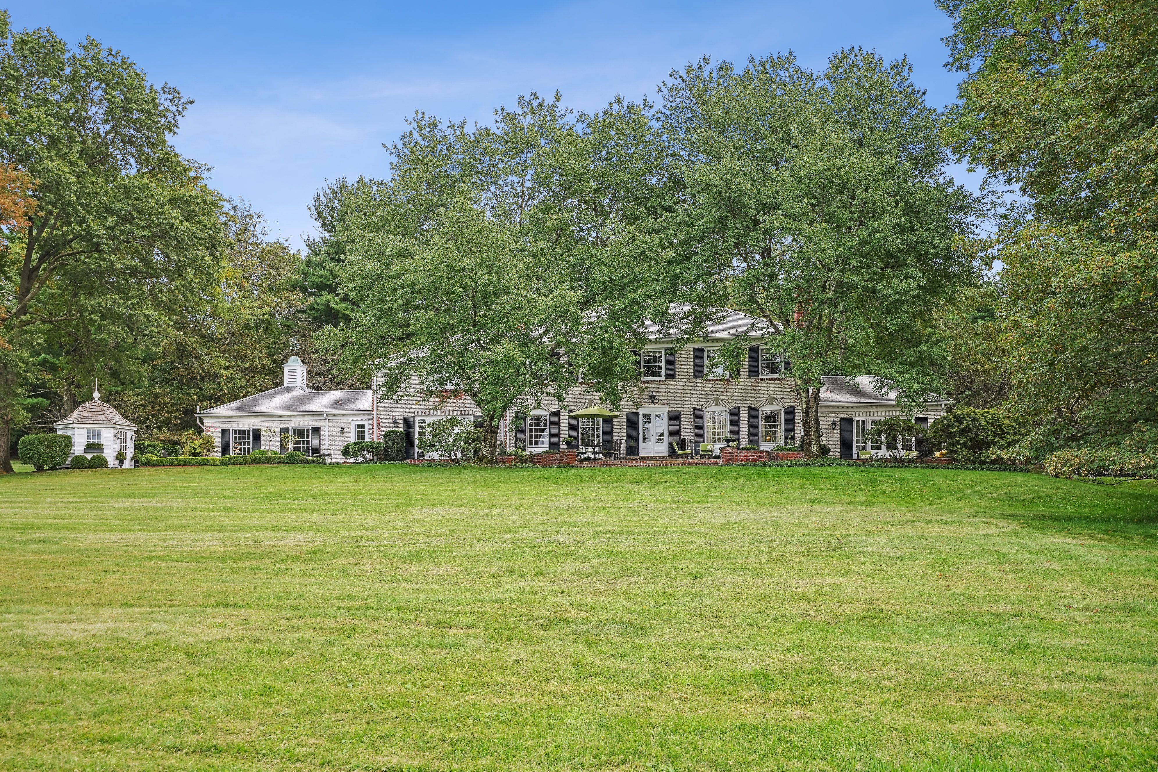 21 Featherbed Lane 