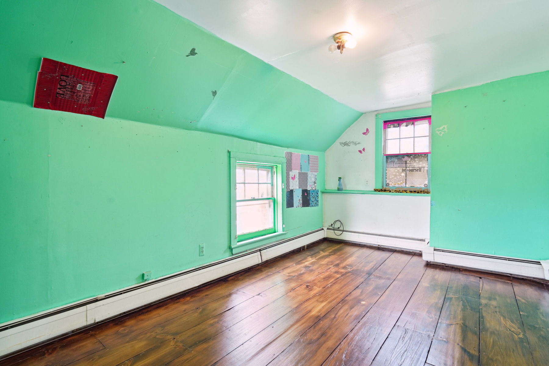36 West Franklin Avenue 