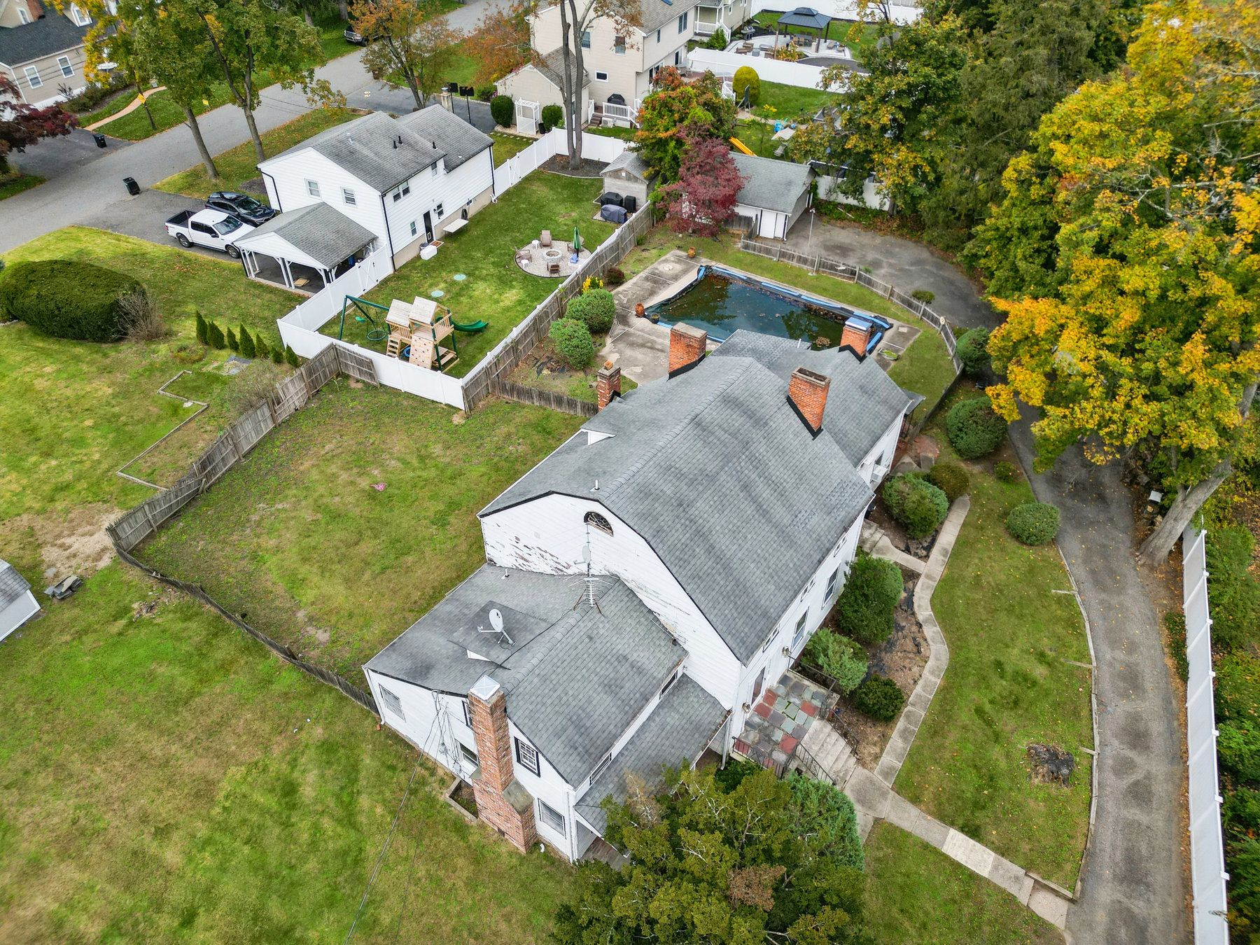 36 West Franklin Avenue 