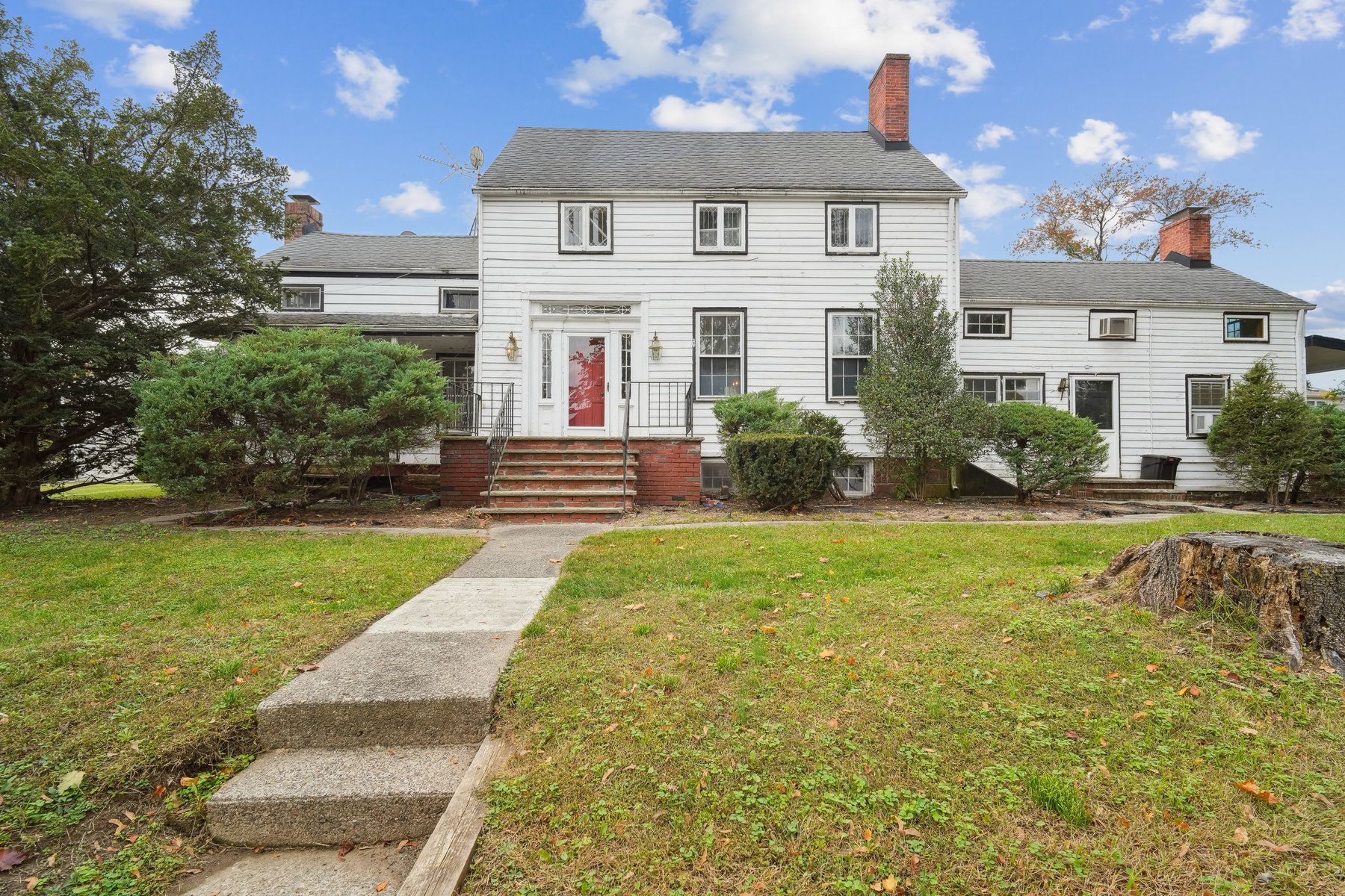 36 West Franklin Avenue 