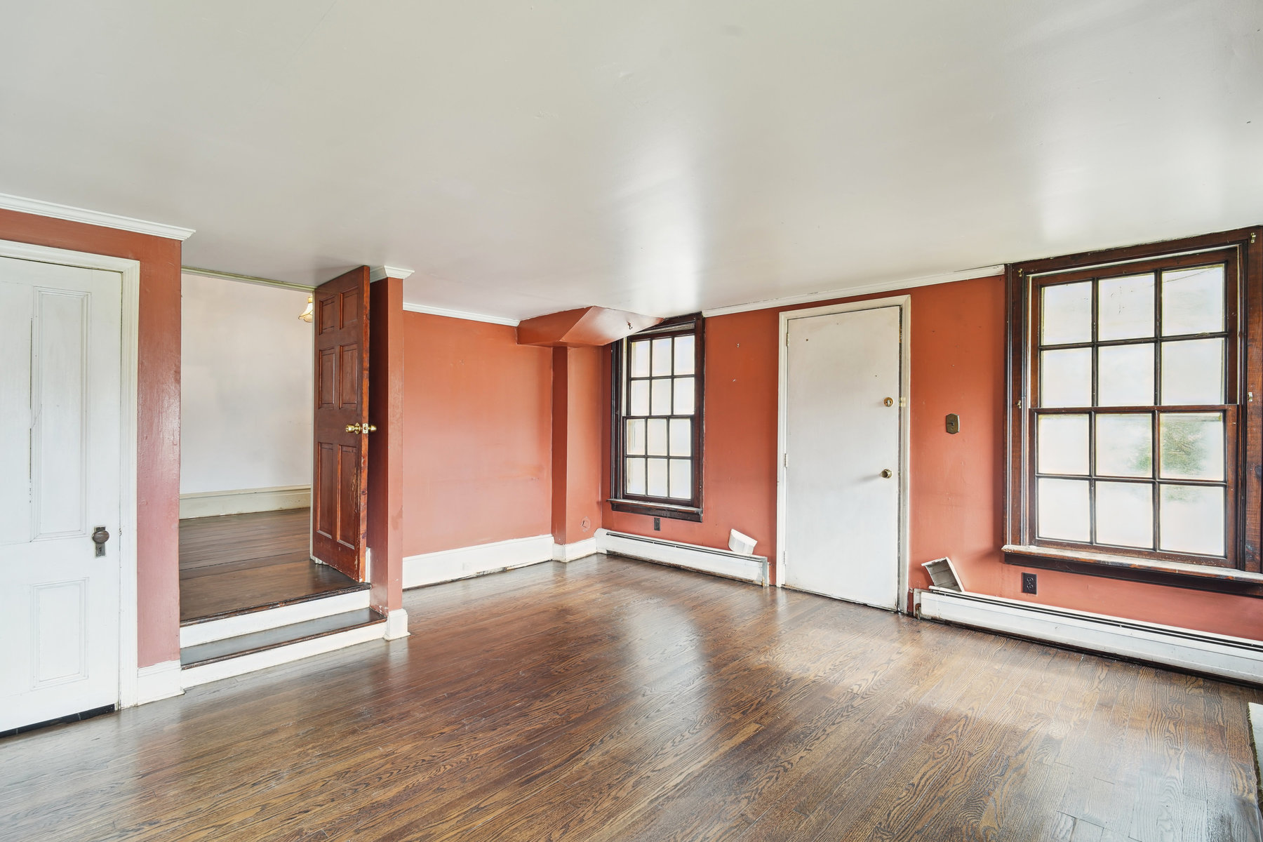 36 West Franklin Avenue 