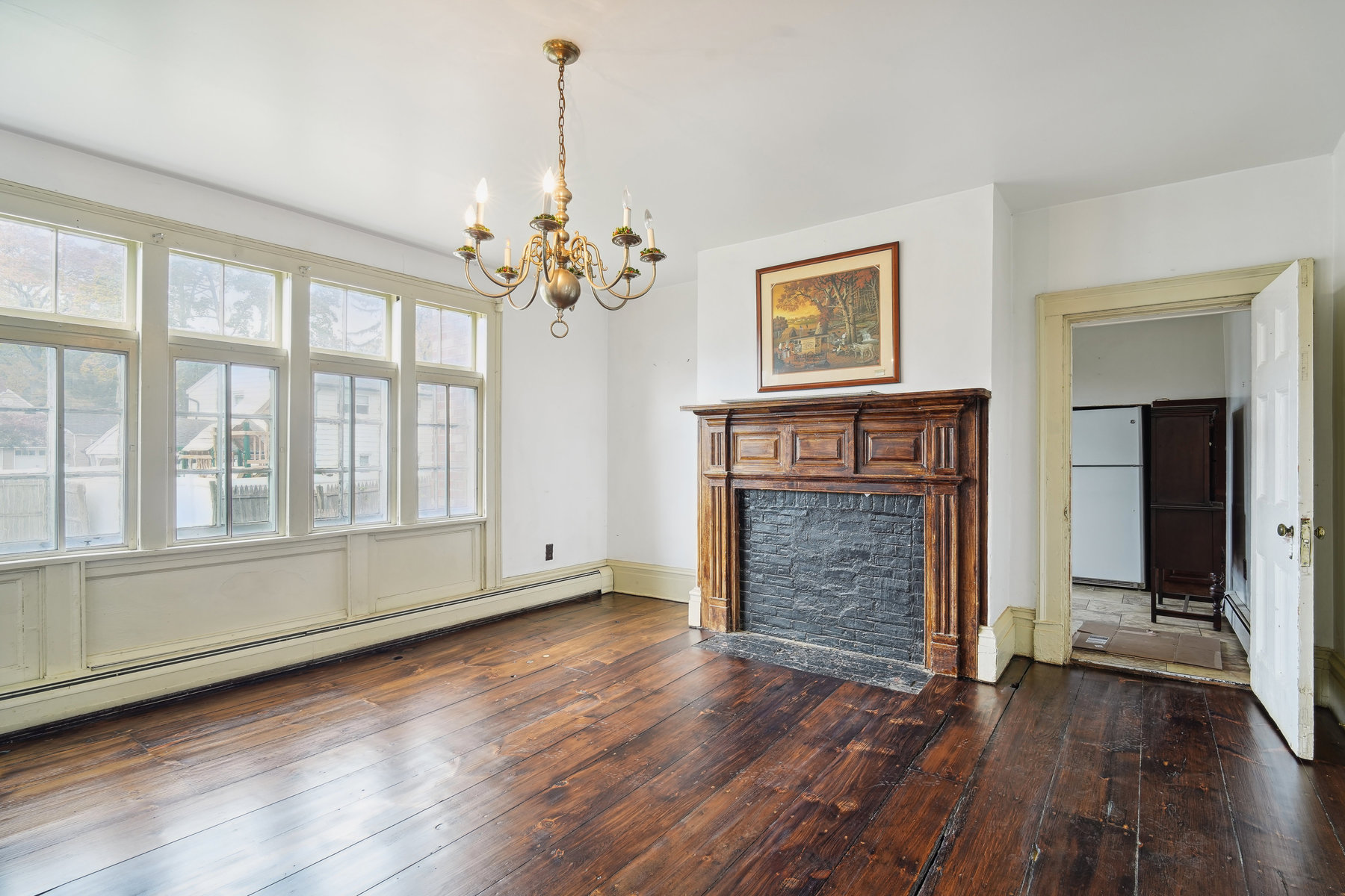 36 West Franklin Avenue 