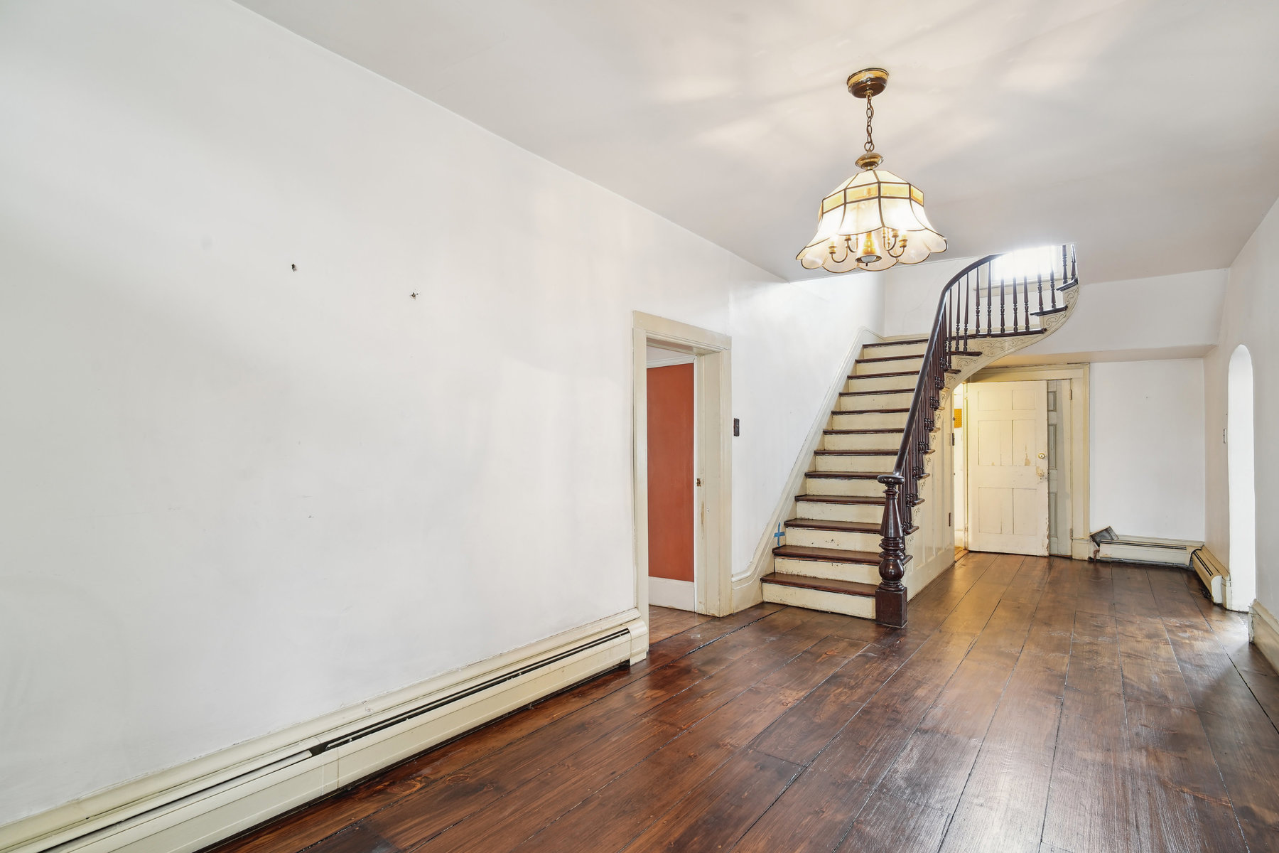 36 West Franklin Avenue 