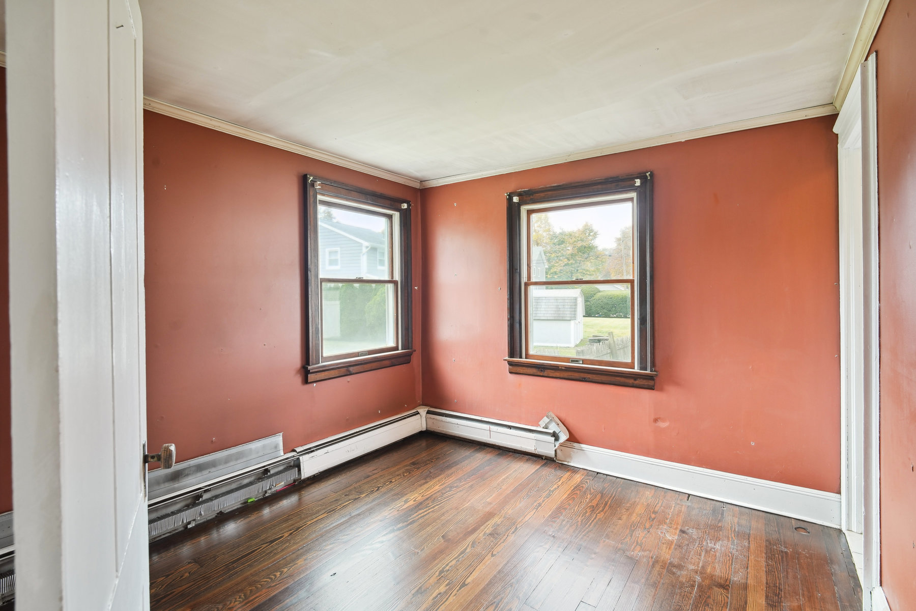 36 West Franklin Avenue 