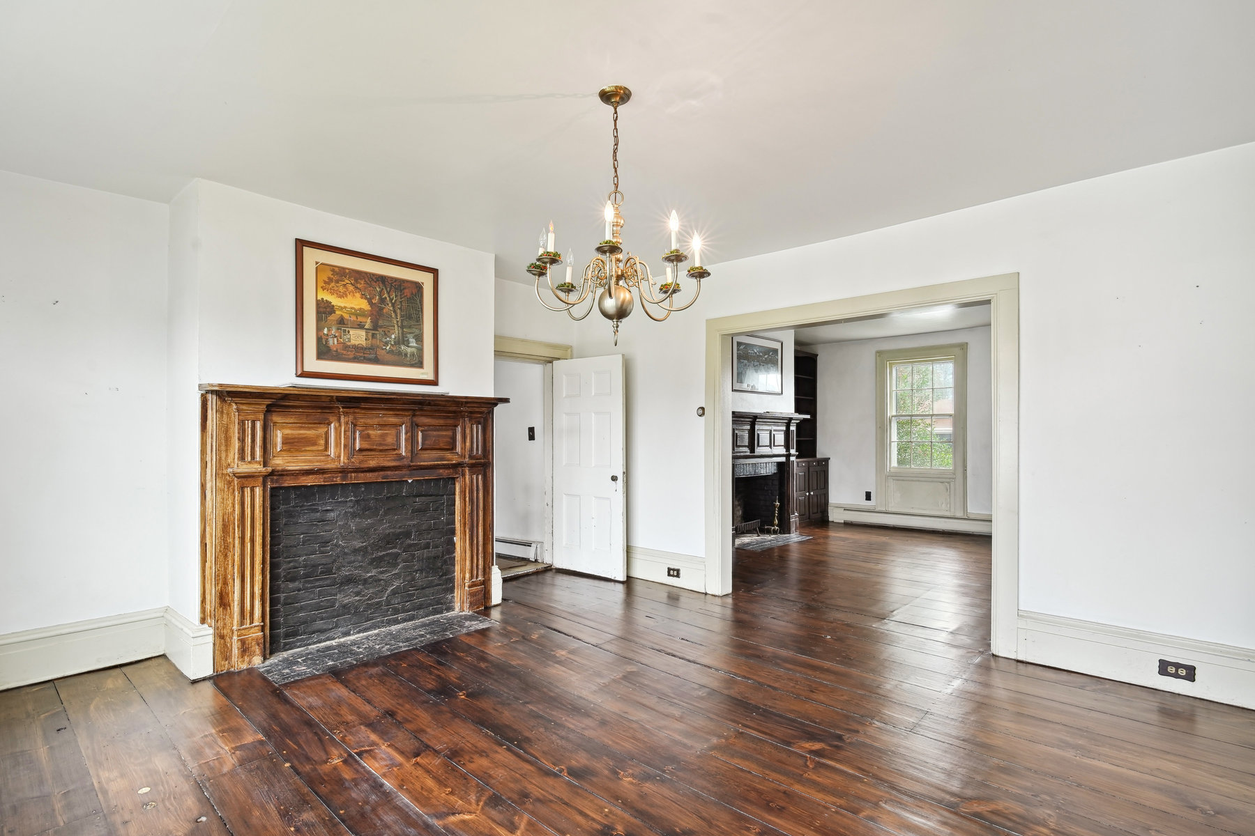 36 West Franklin Avenue 