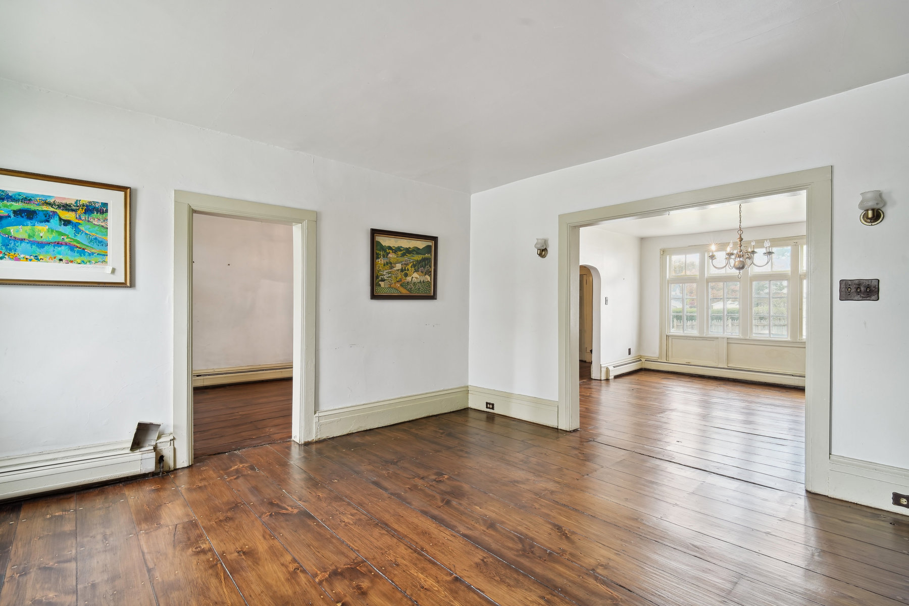 36 West Franklin Avenue 