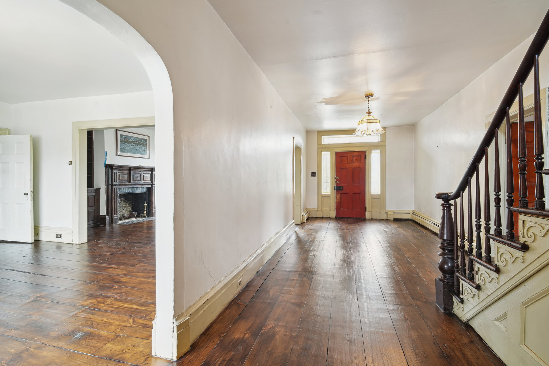 36 West Franklin Avenue 