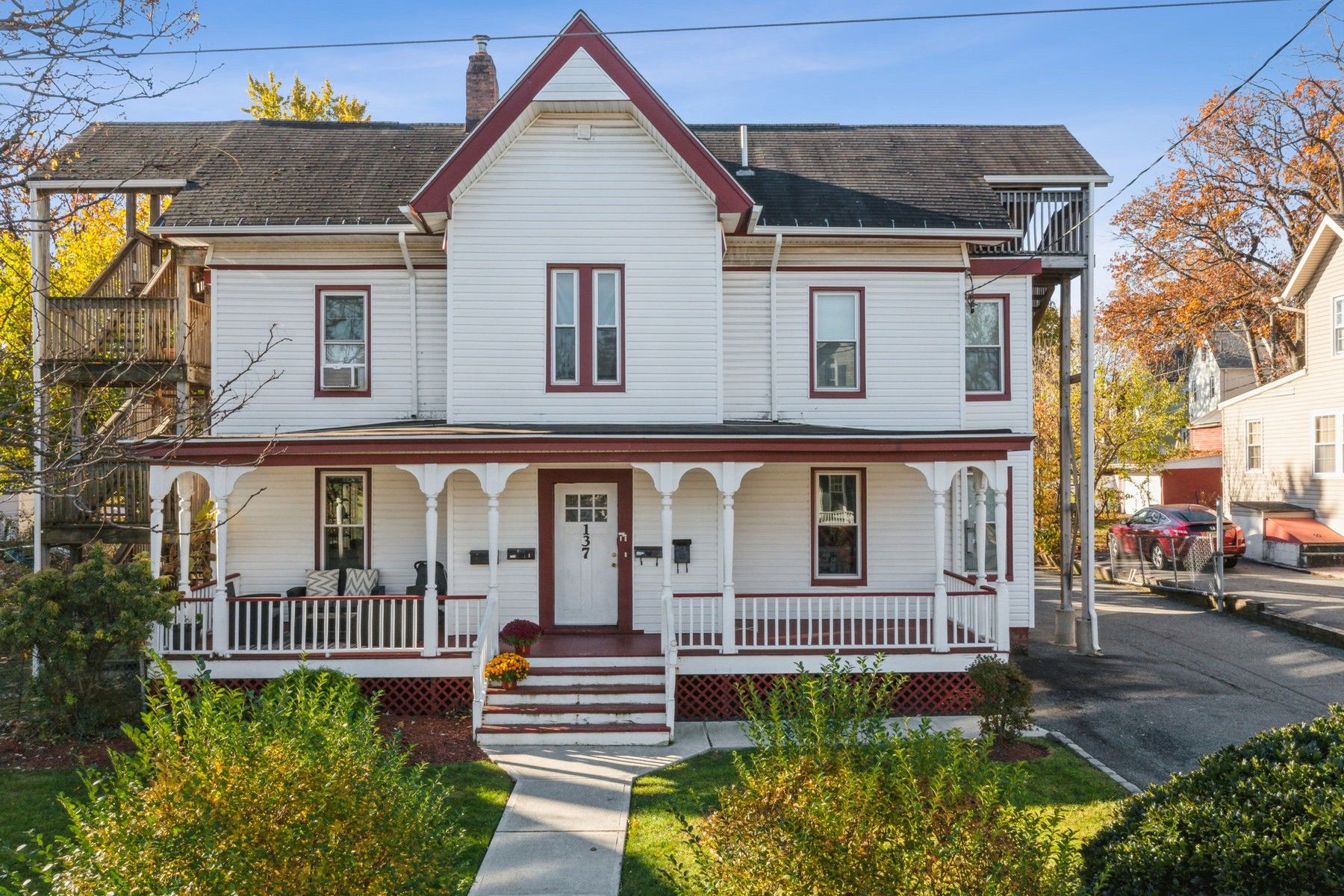 137 Walnut St 