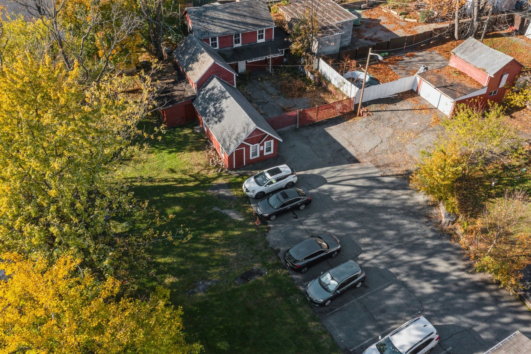 137 Walnut St 