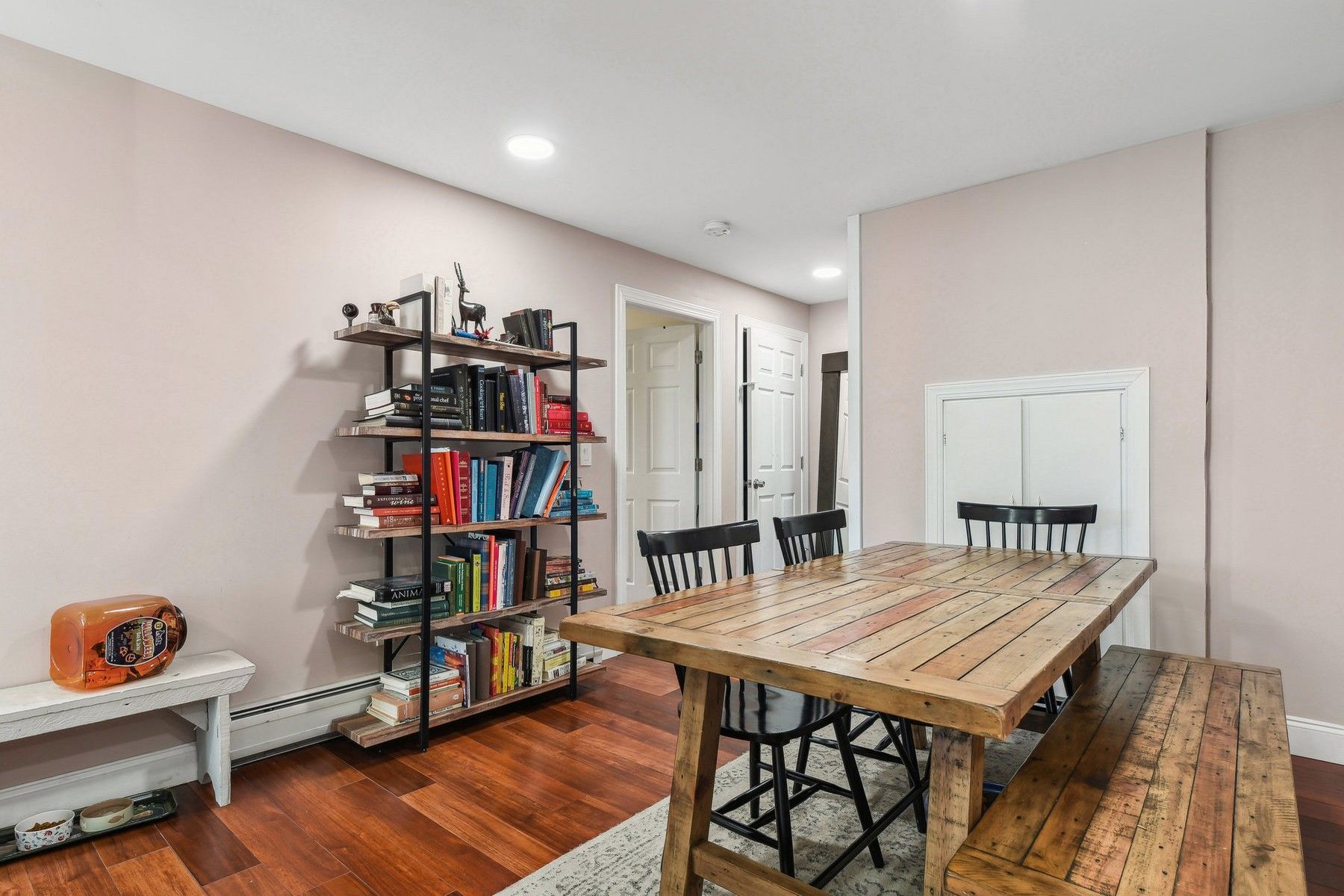 137 Walnut St 