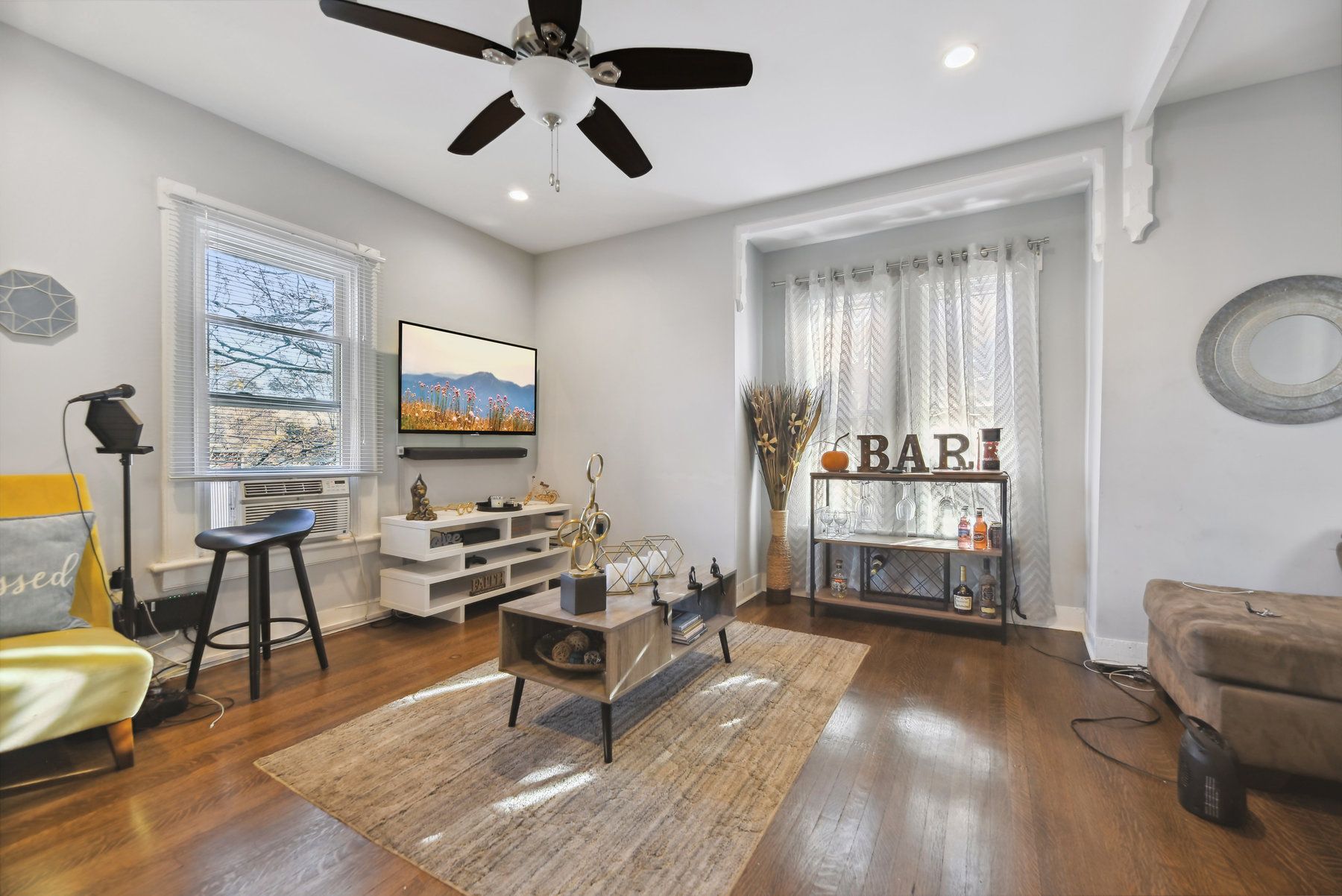 137 Walnut St 