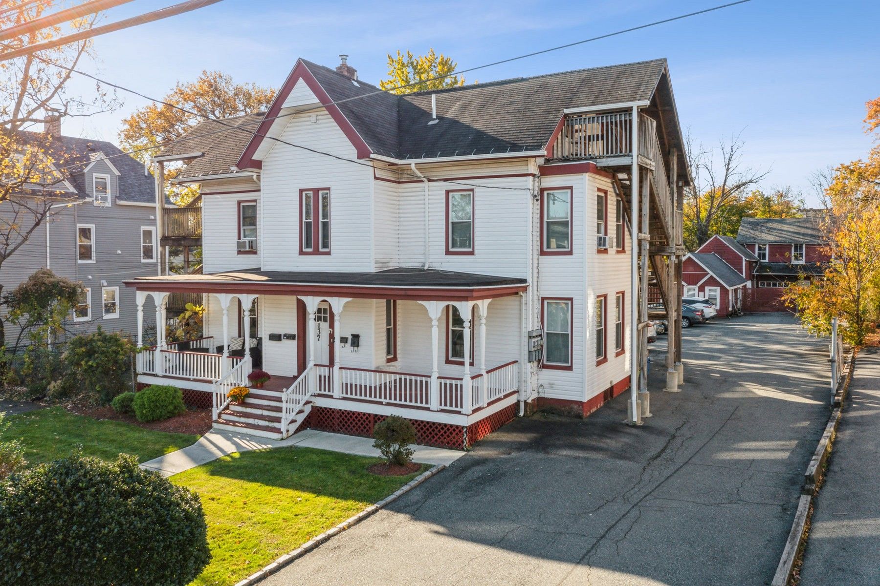 137 Walnut St 