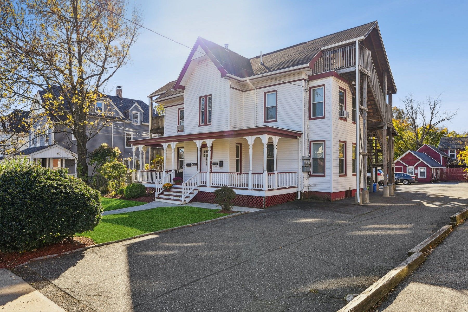 137 Walnut St 