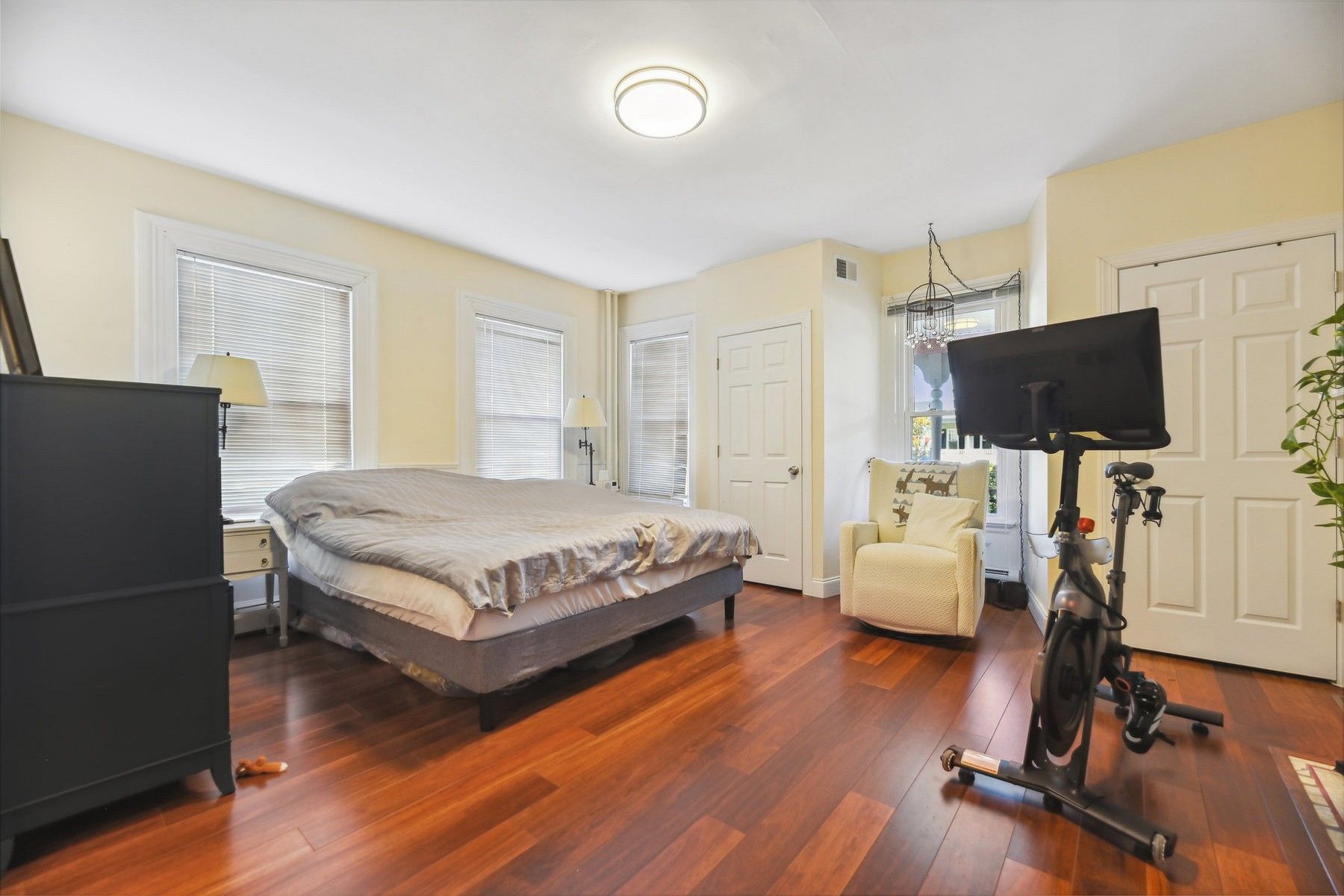 137 Walnut St 