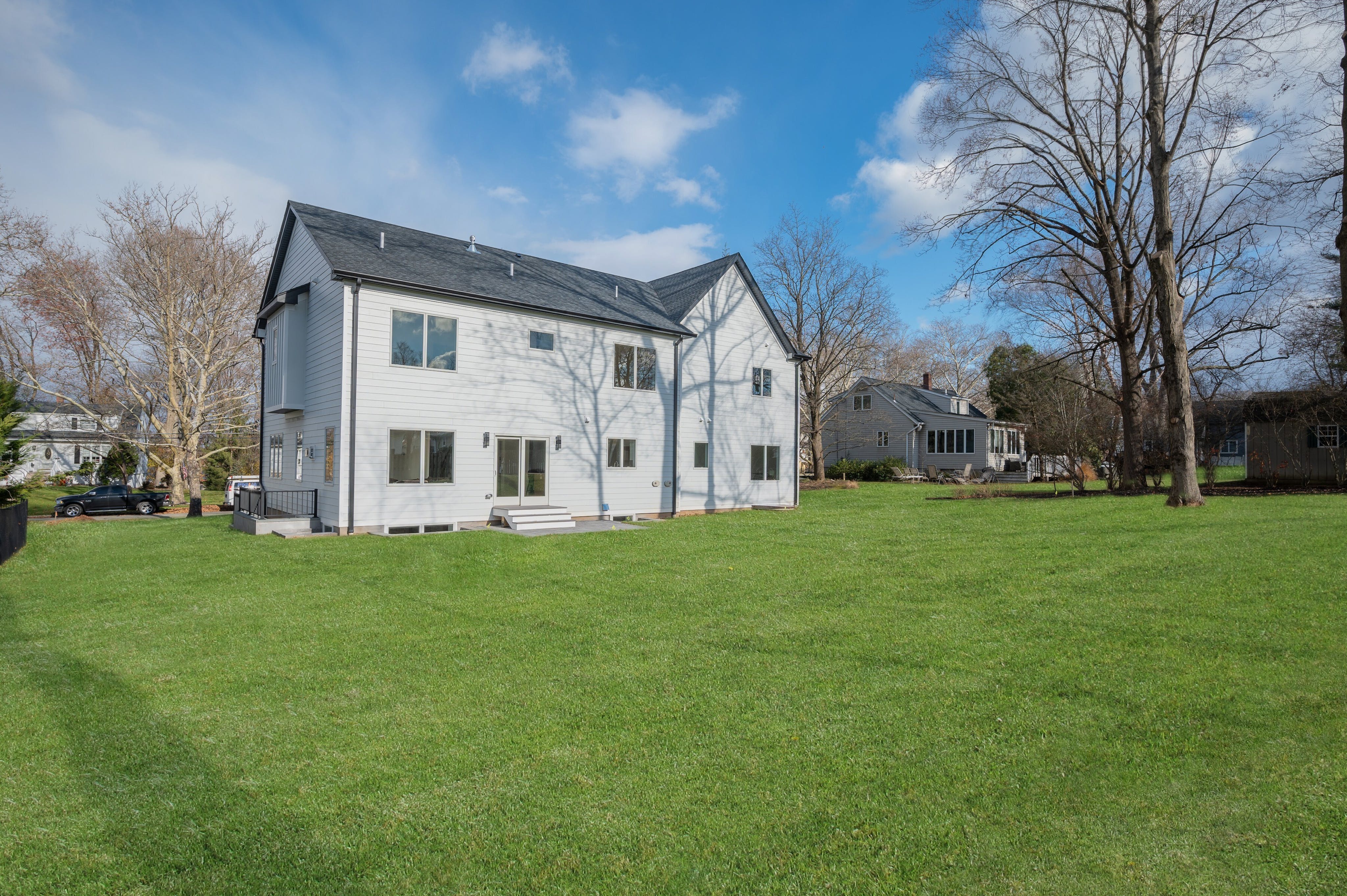 8 Keyes Street 