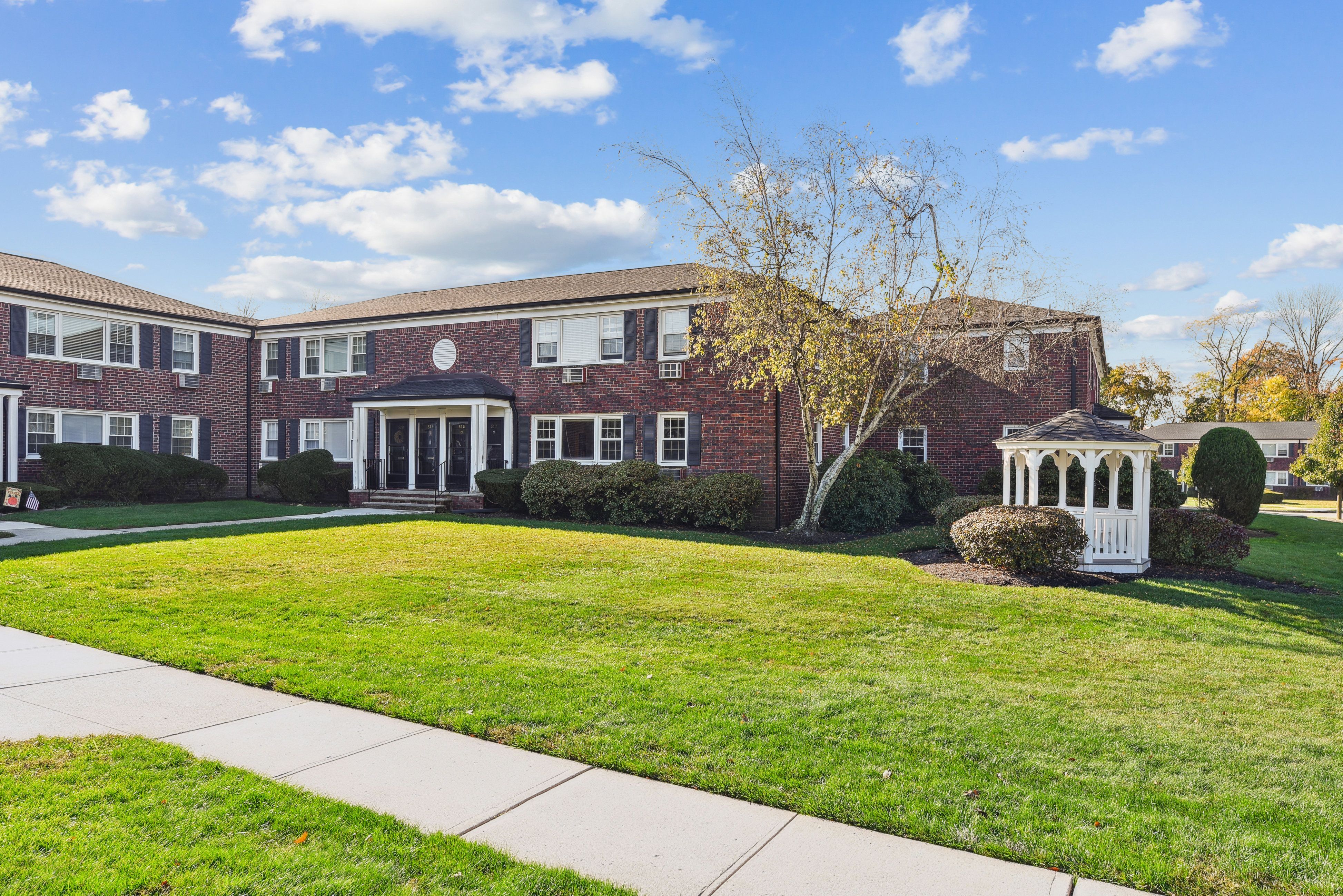 517 Pitney Place 