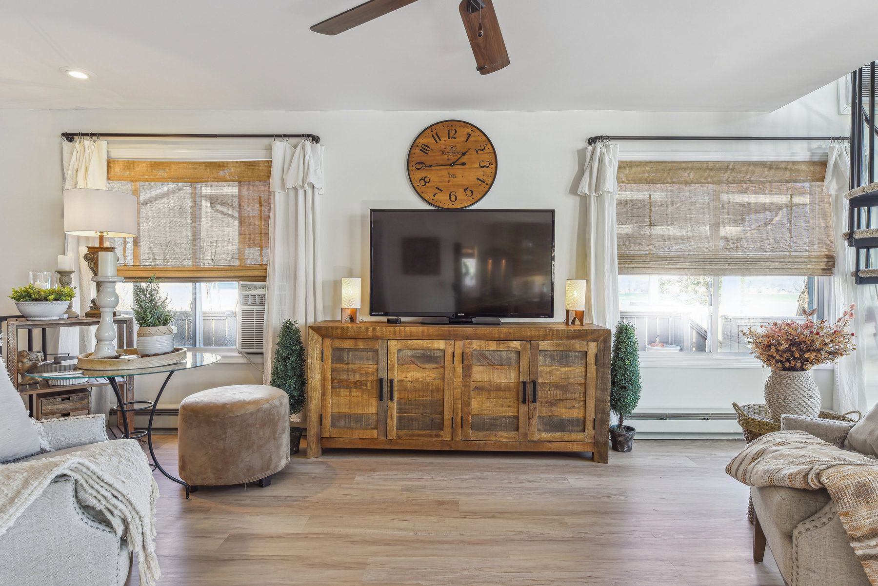 251 Lakeside Boulevard 