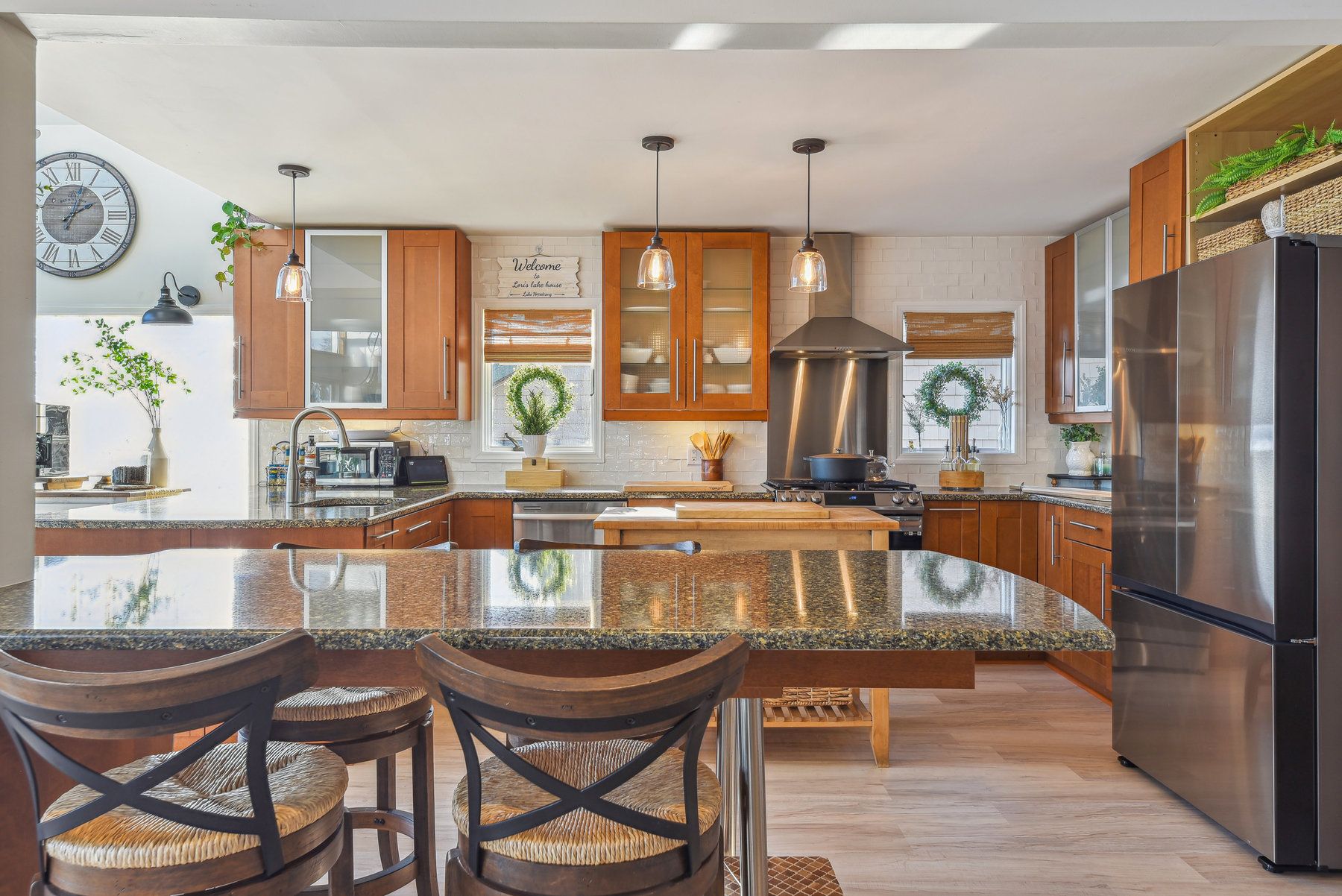 251 Lakeside Boulevard 