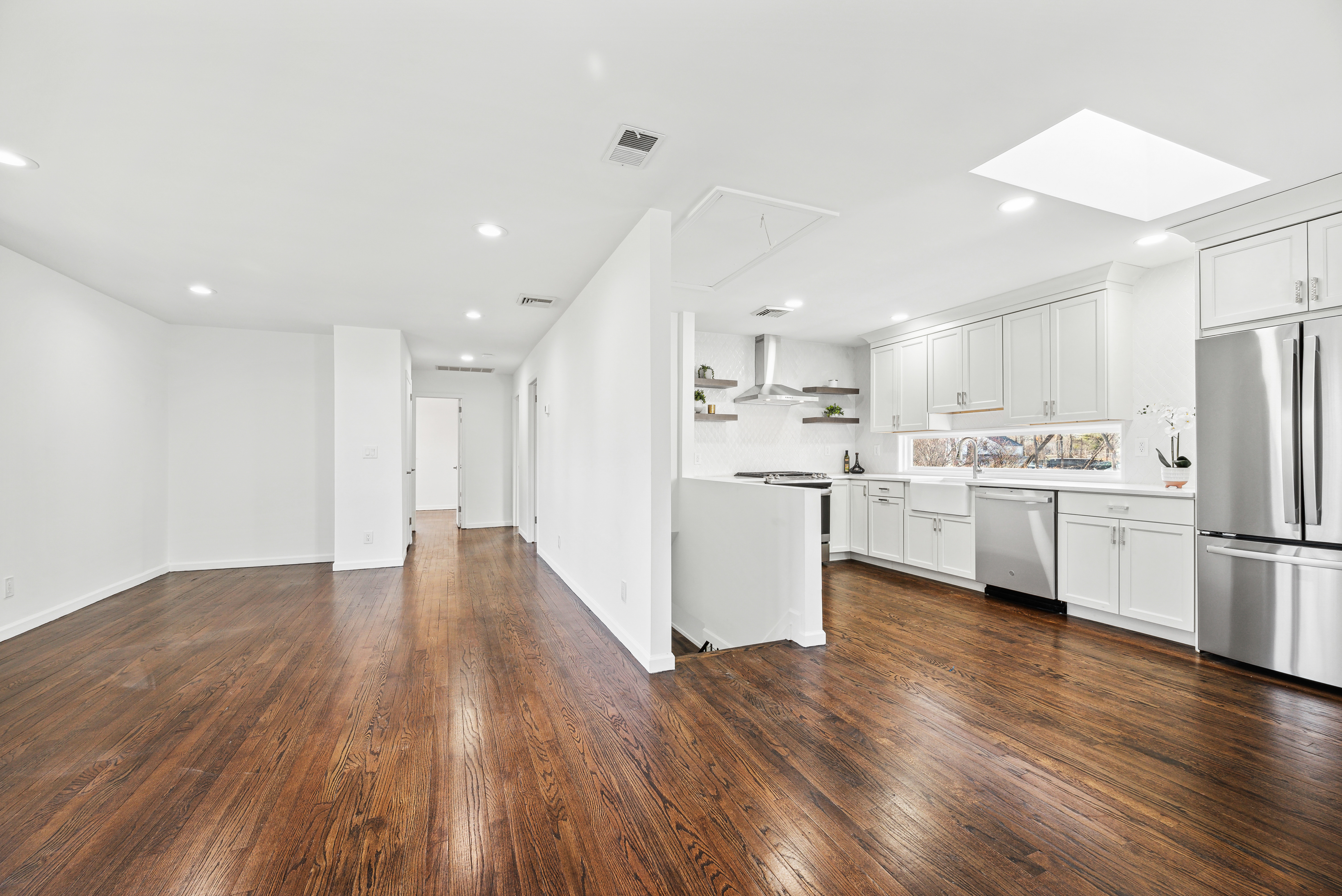 2 Robinson Avenue 