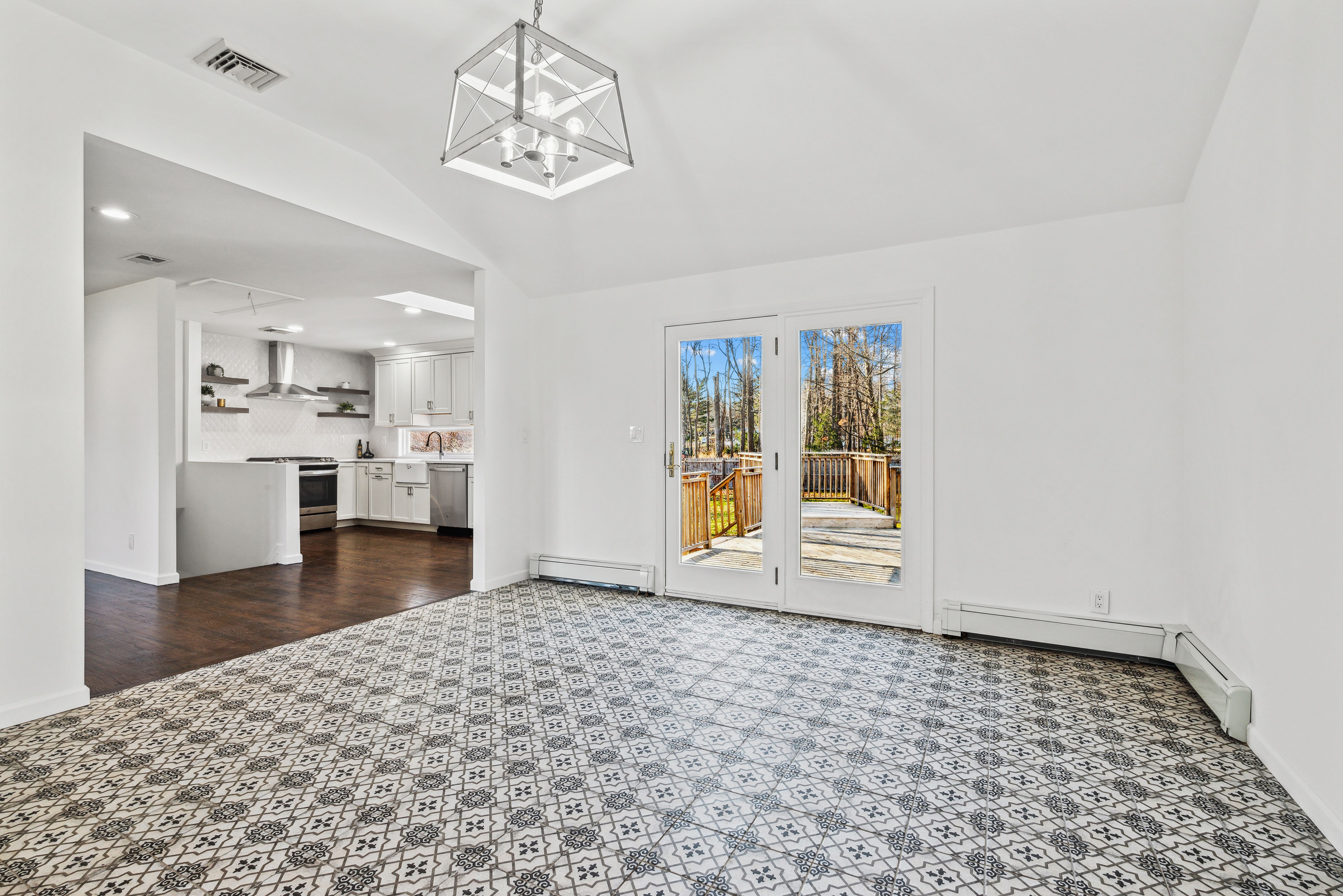 2 Robinson Avenue 