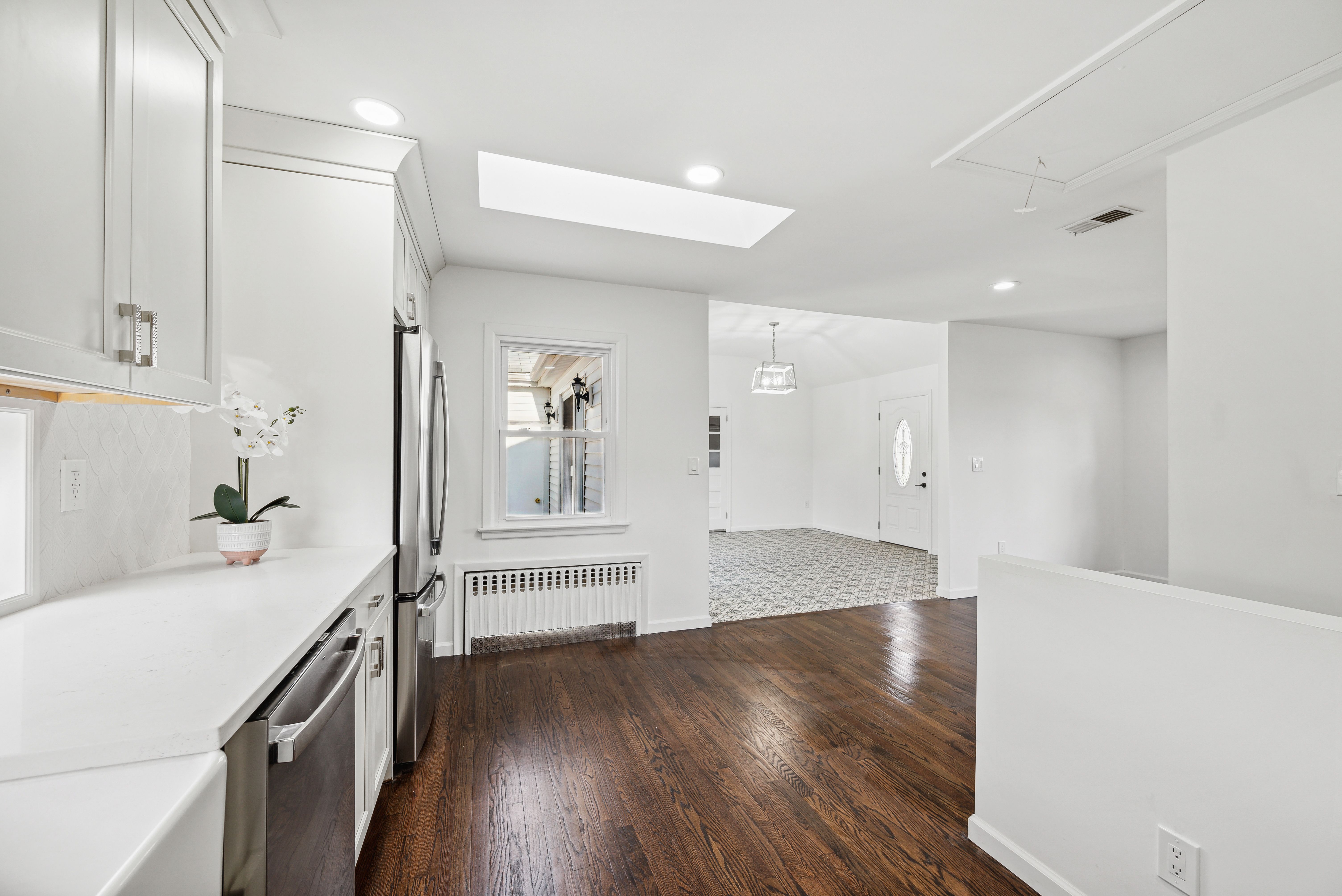 2 Robinson Avenue 