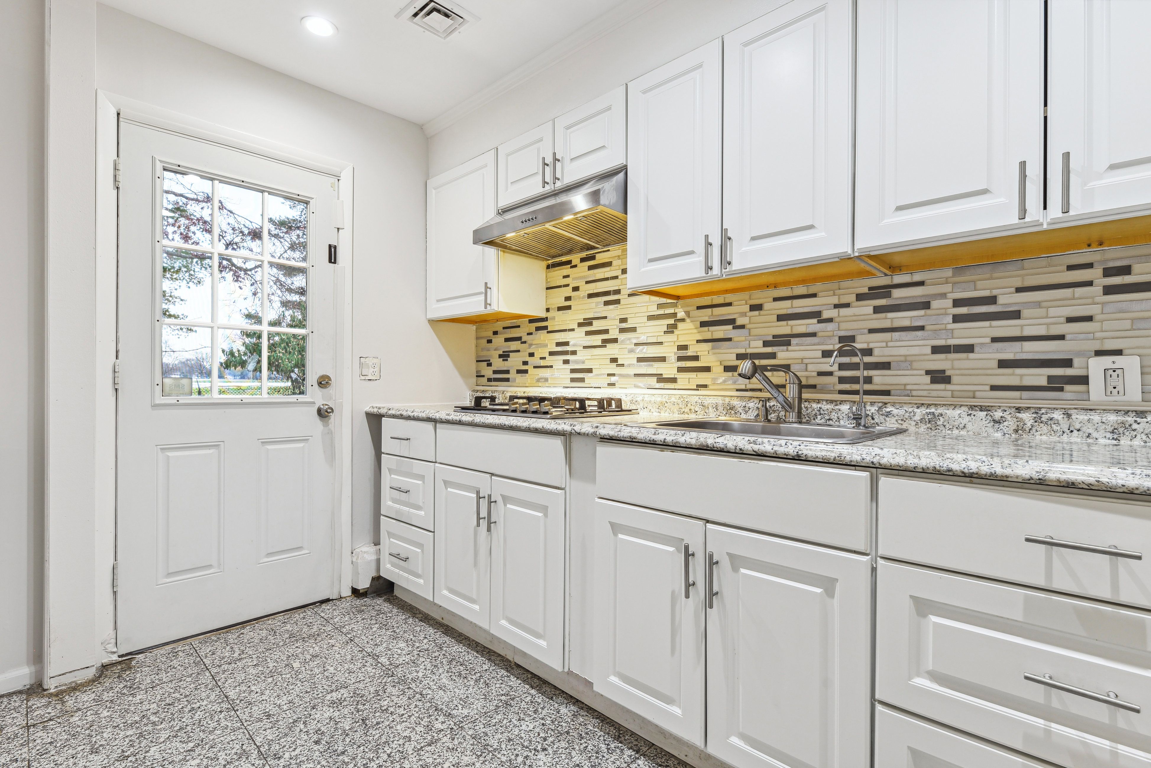 576 Ashwood Road 