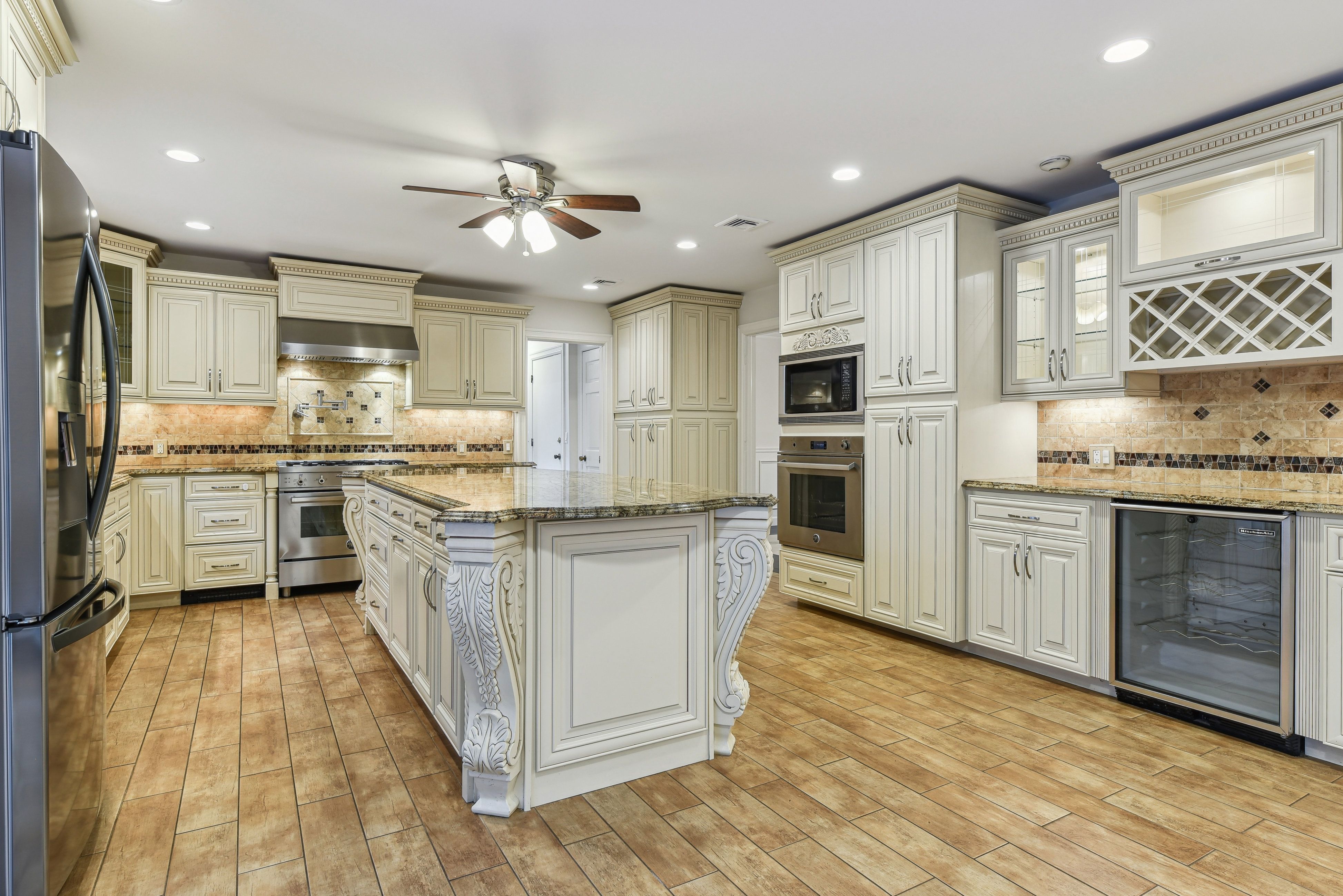 576 Ashwood Road 