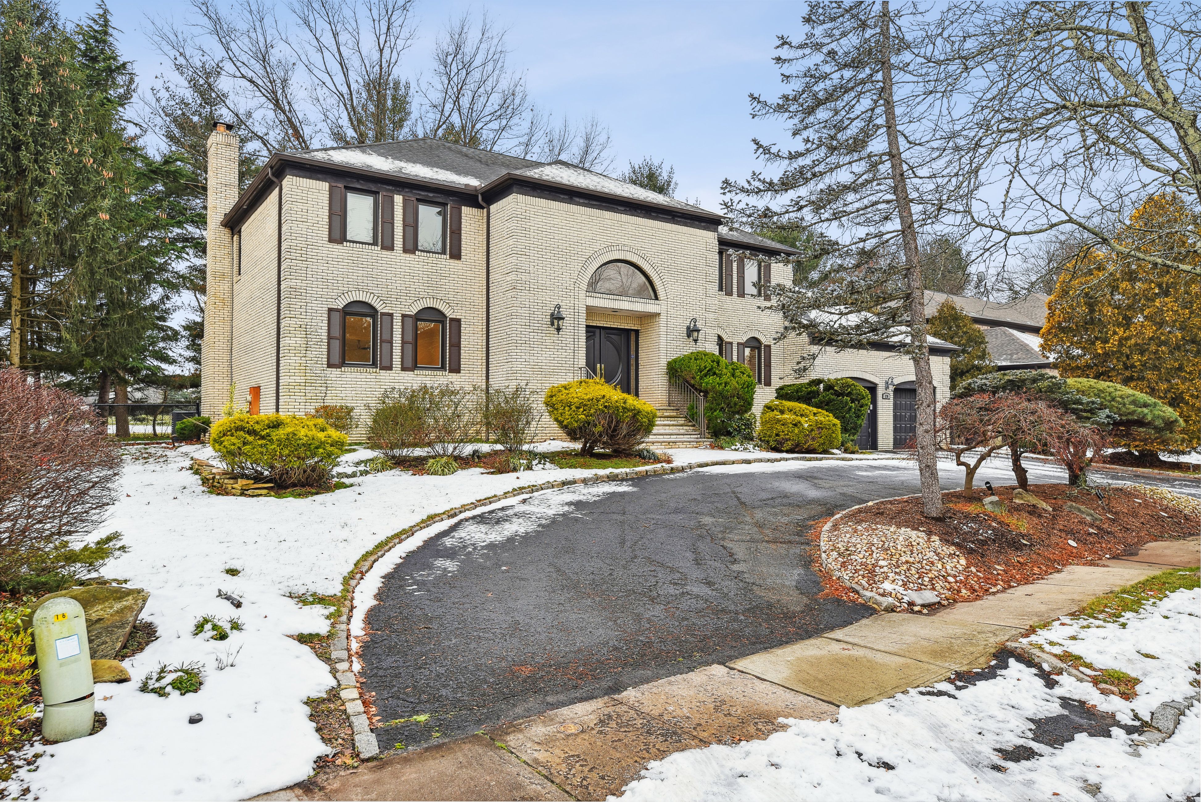 576 Ashwood Road 