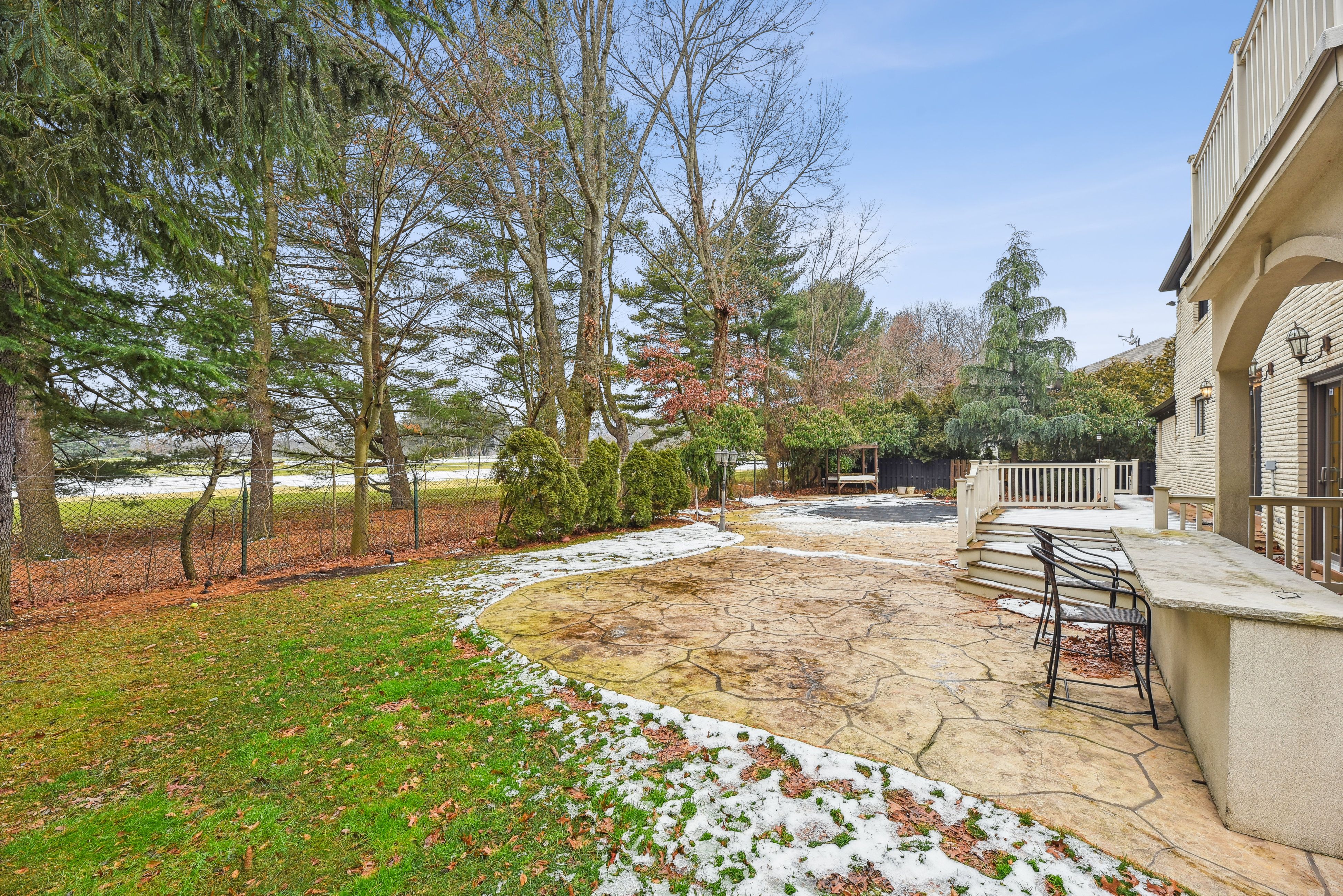 576 Ashwood Road 