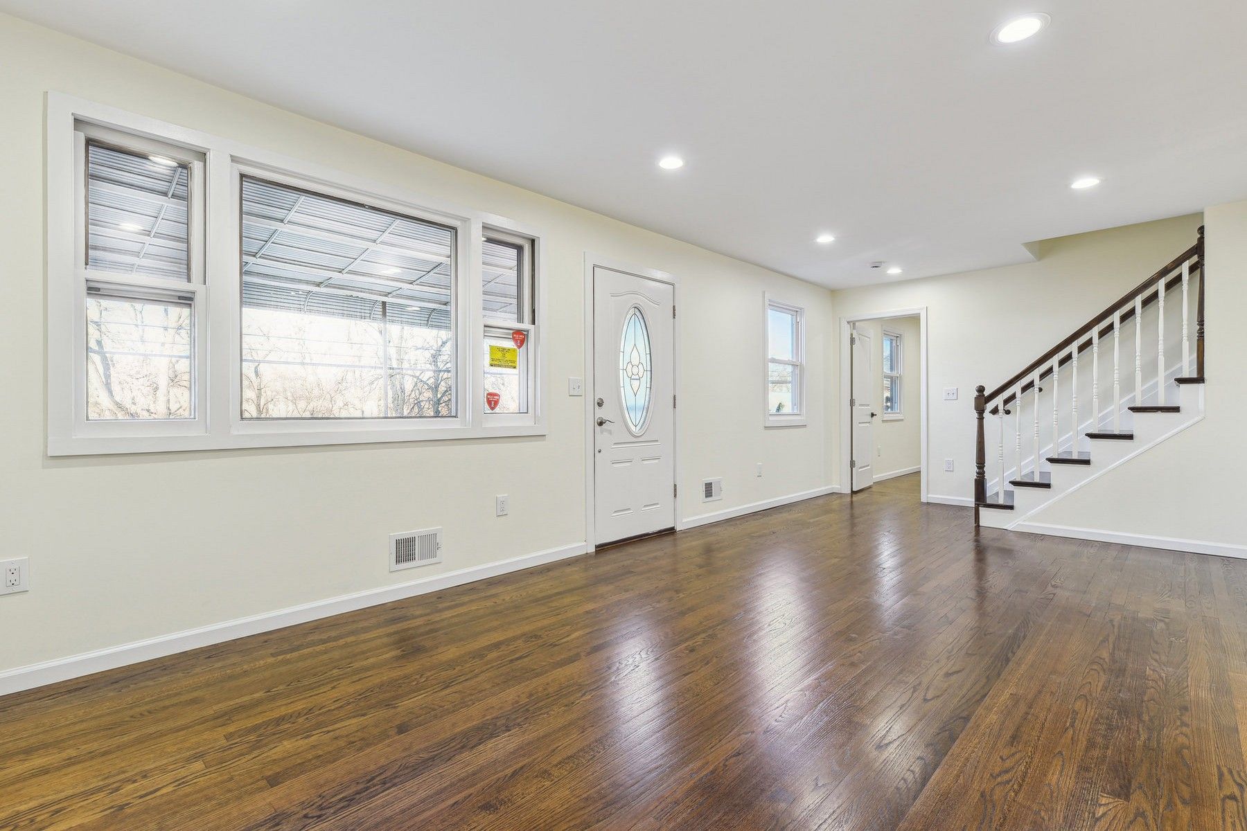 387 E Passaic Ave 