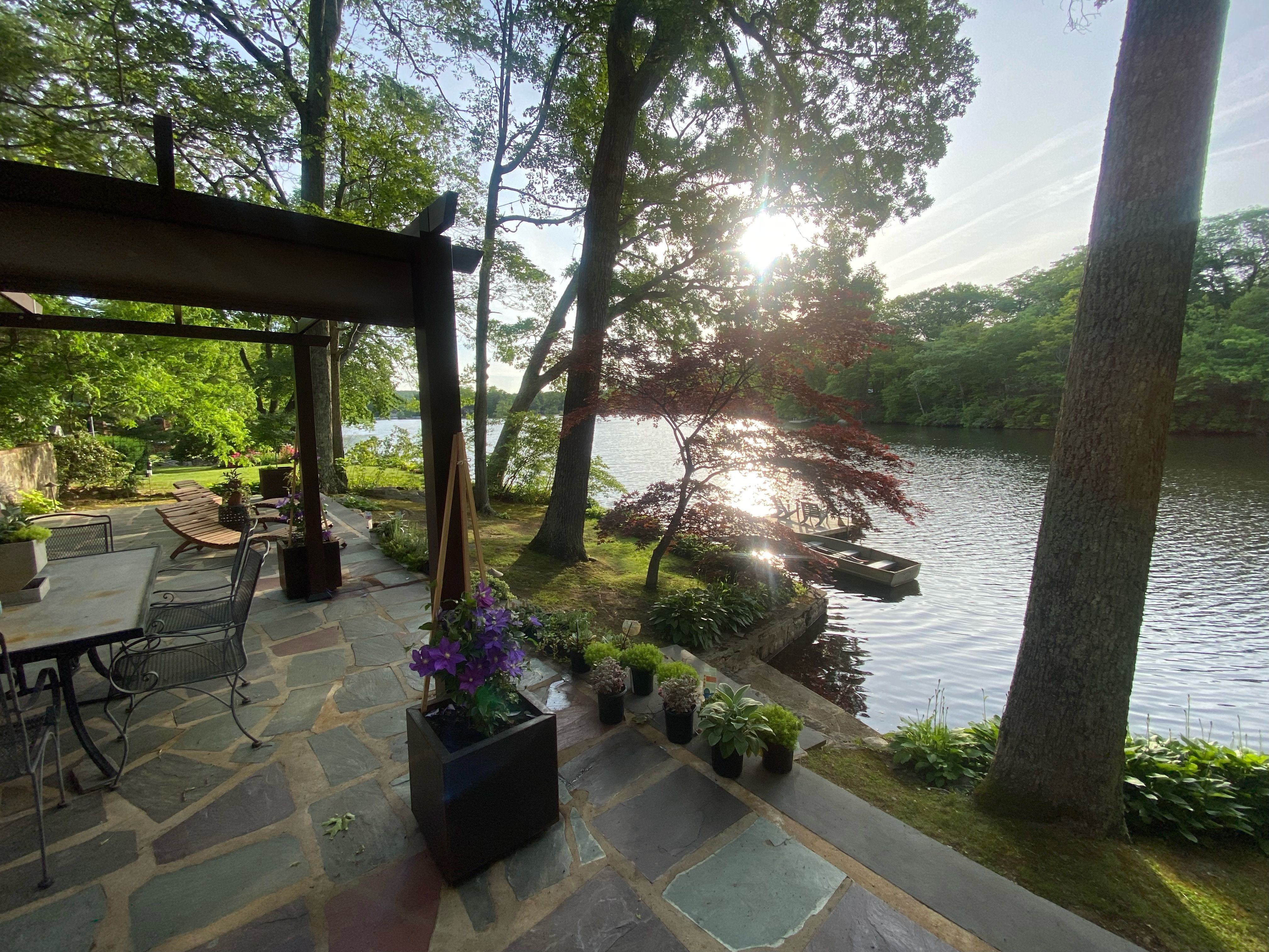 41 Lake Shore Road West 