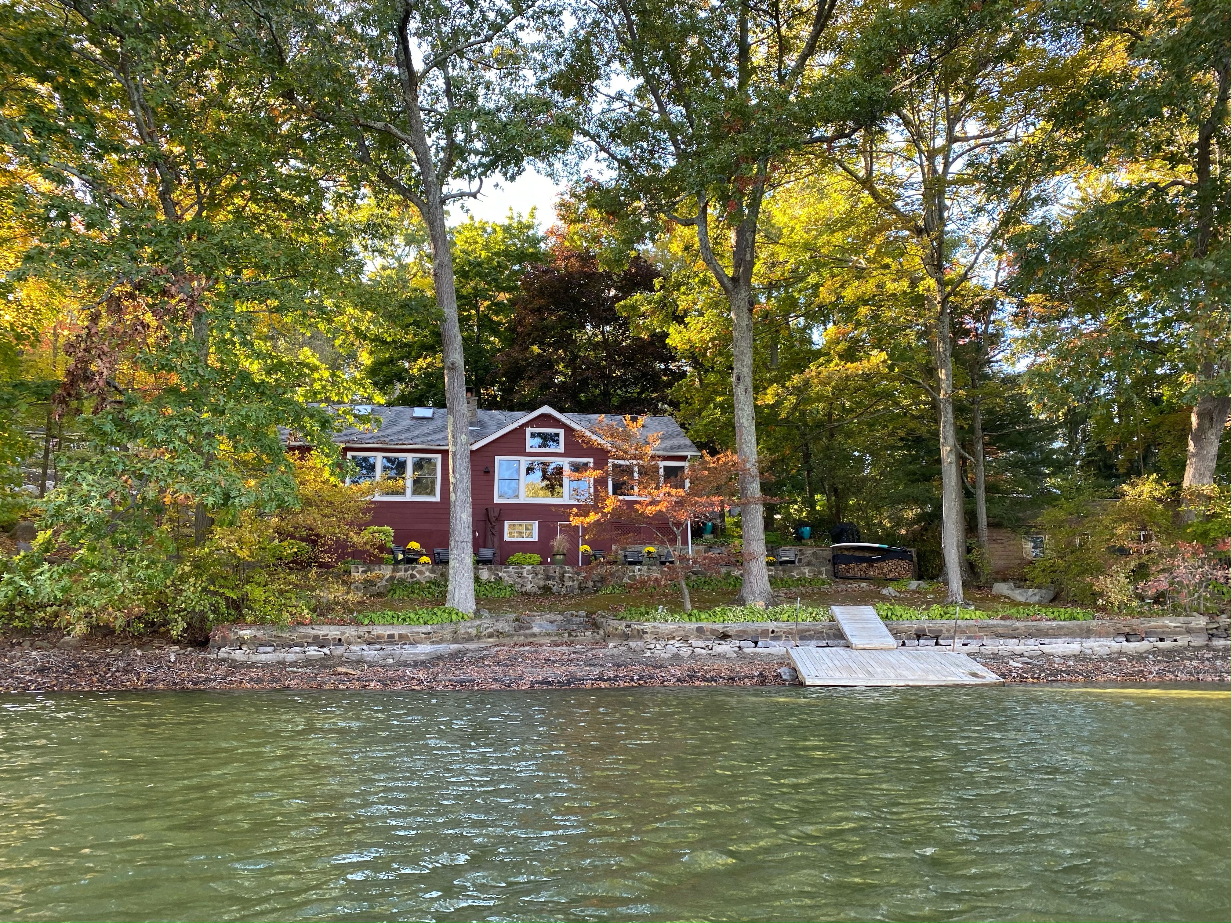 41 Lake Shore Road West 