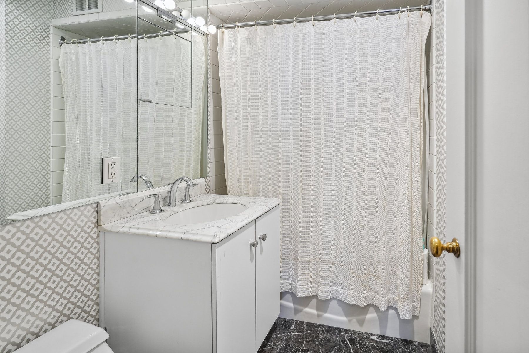 10 Crestmont Rd 1b Unit# 1B