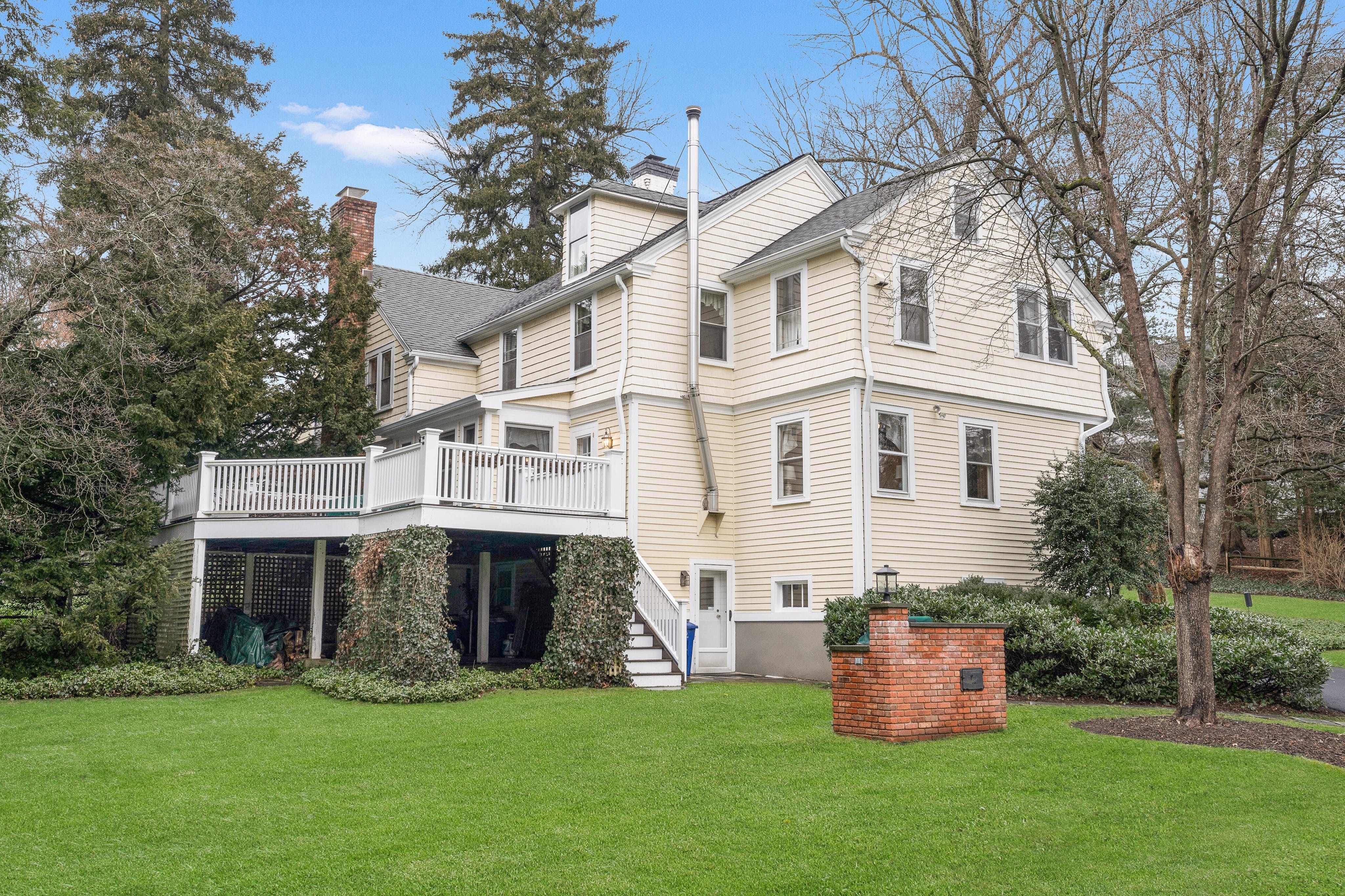68 Valley View Avenue 