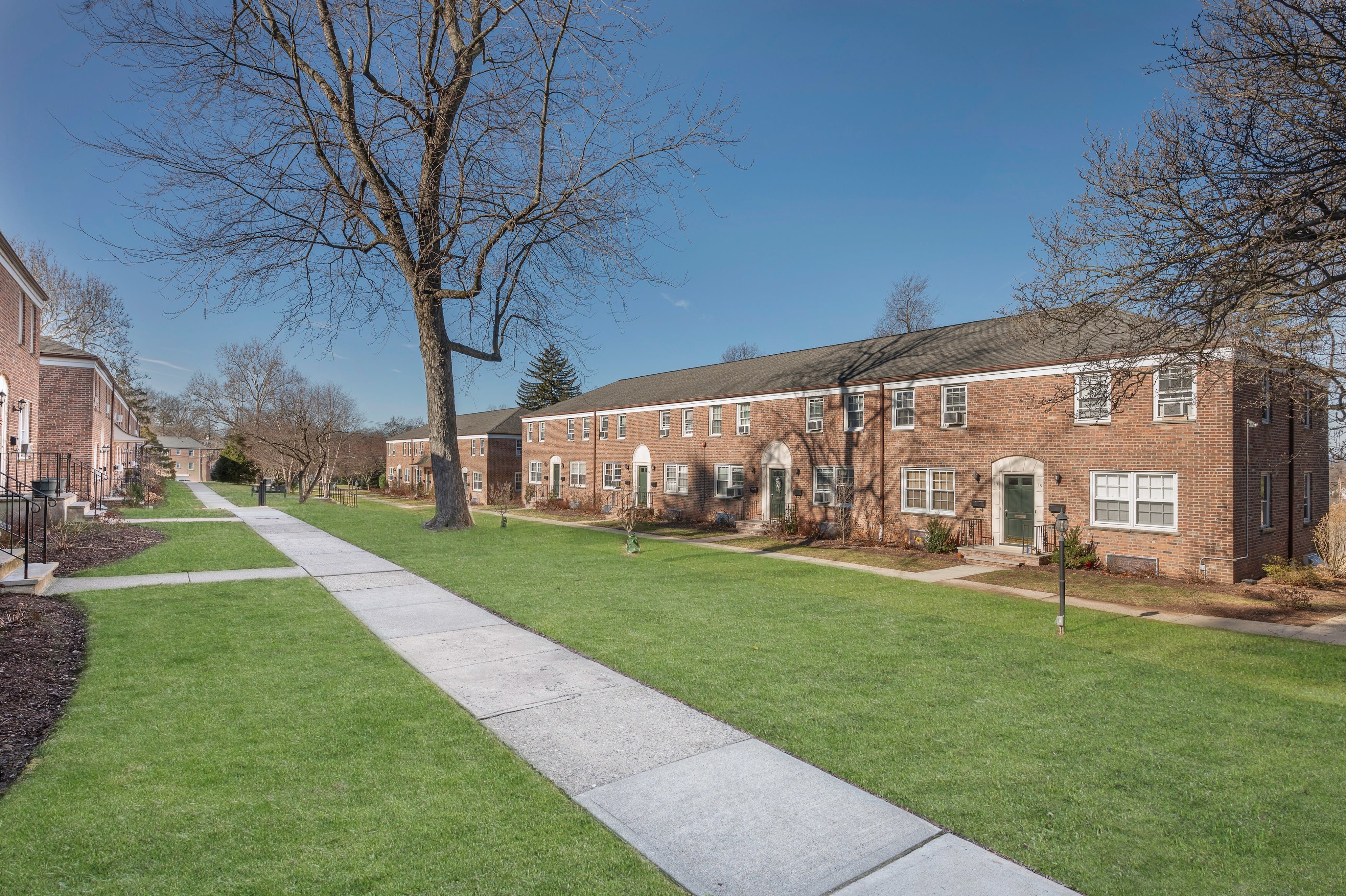 417 Morris Avenue, Unit 32 