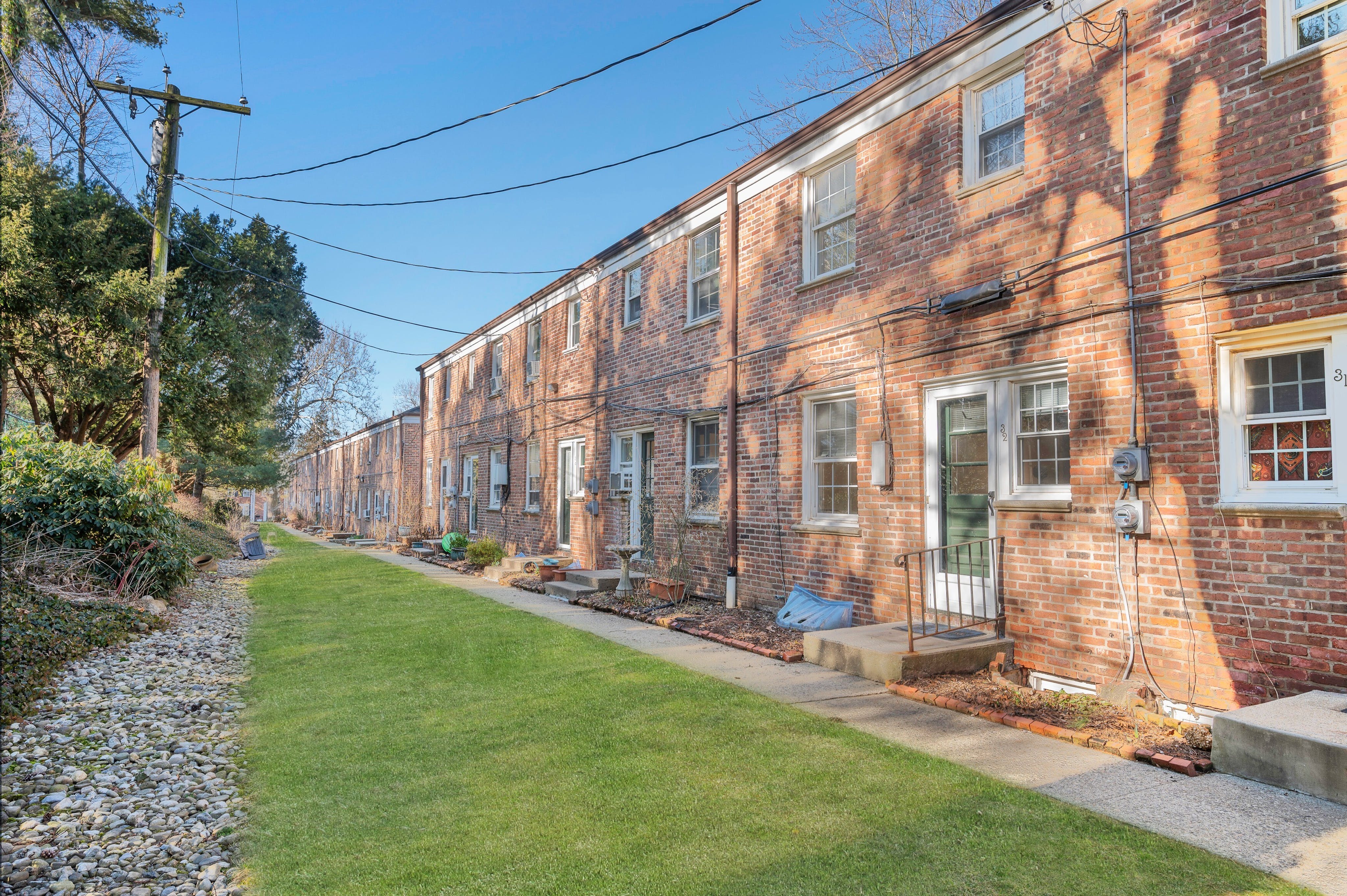 417 Morris Avenue, Unit 32 