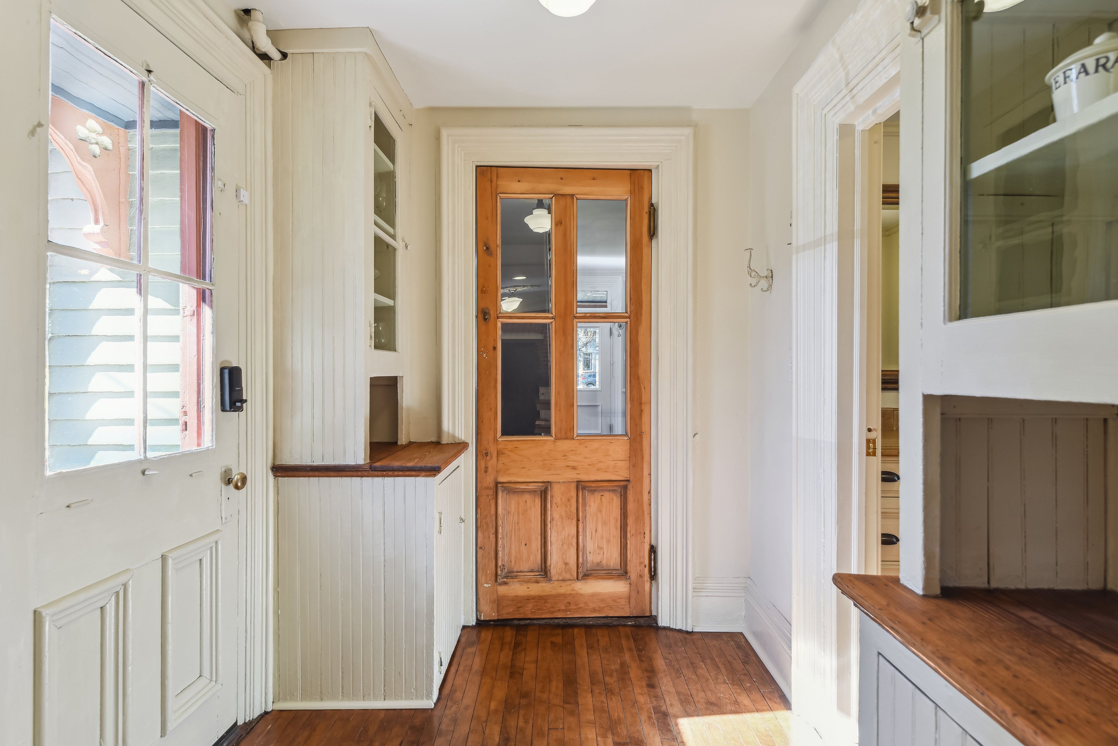 31 Hobart Avenue 