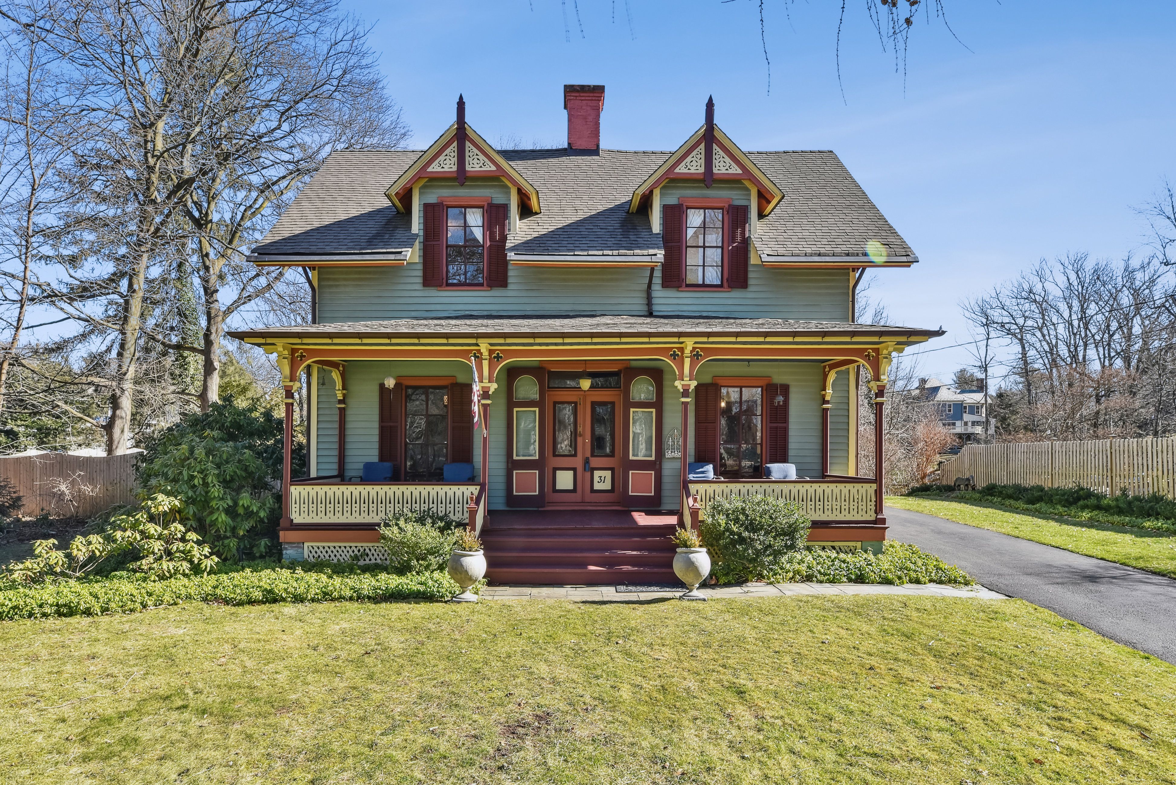 31 Hobart Avenue 