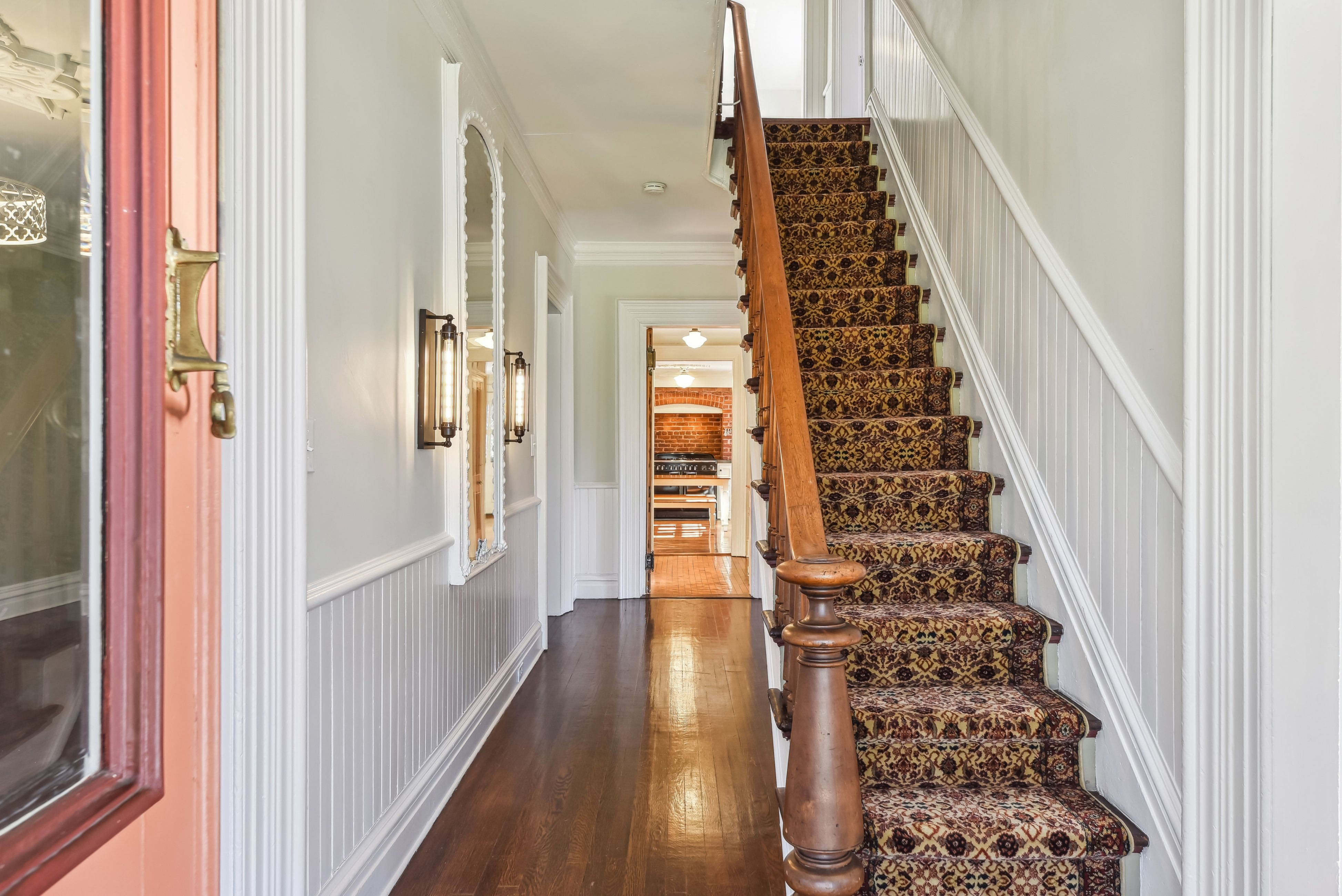 31 Hobart Avenue 