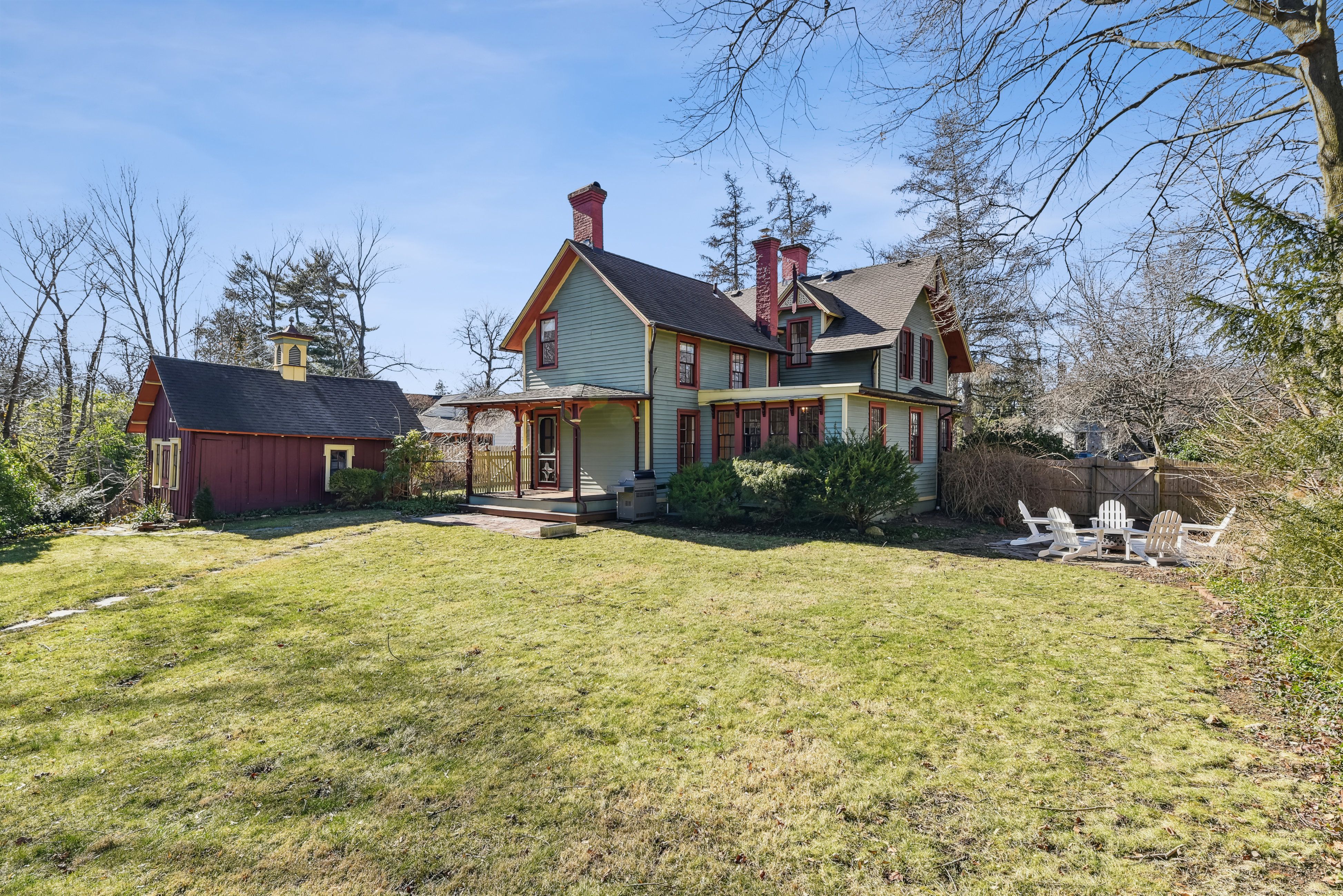 31 Hobart Avenue 