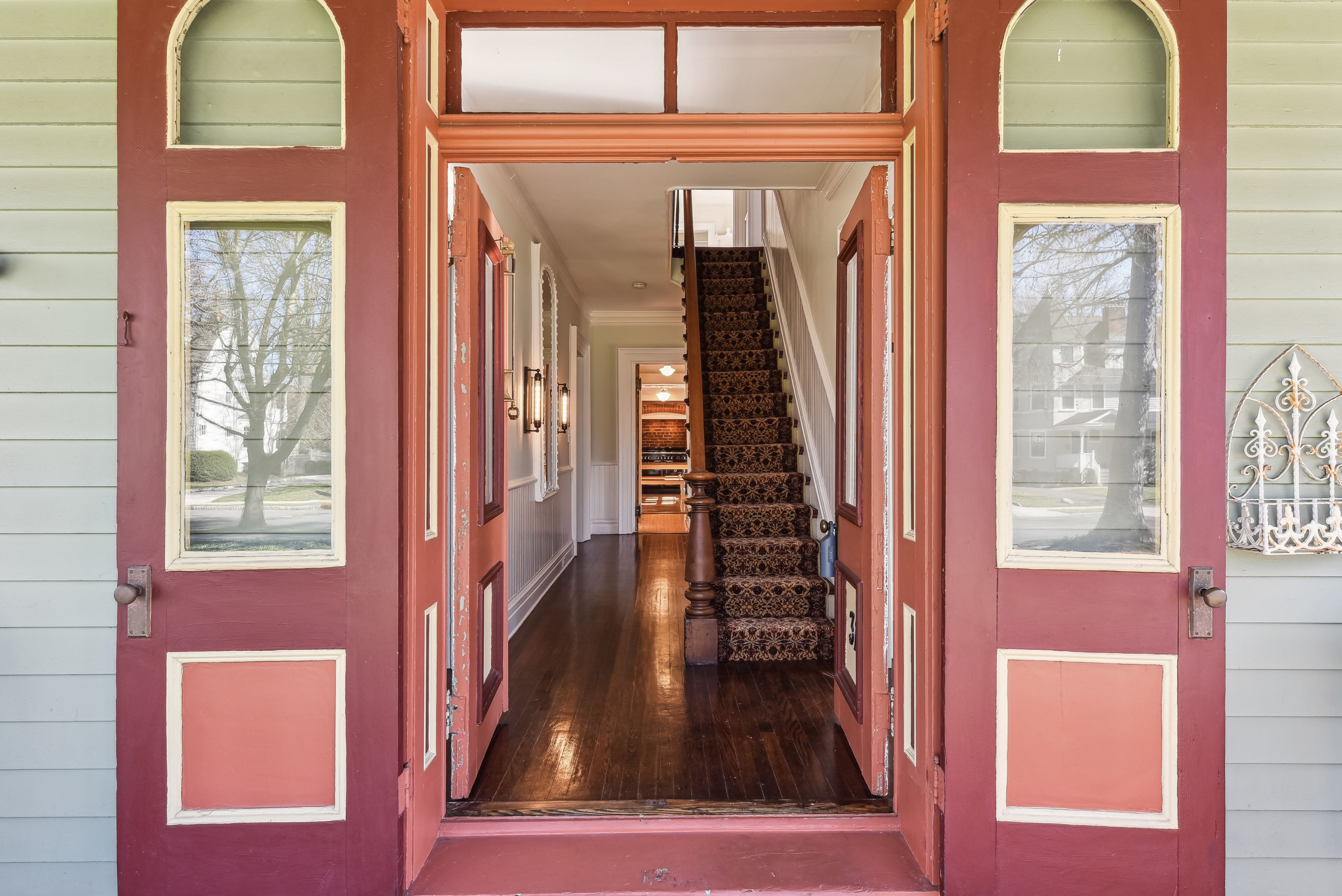 31 Hobart Avenue 